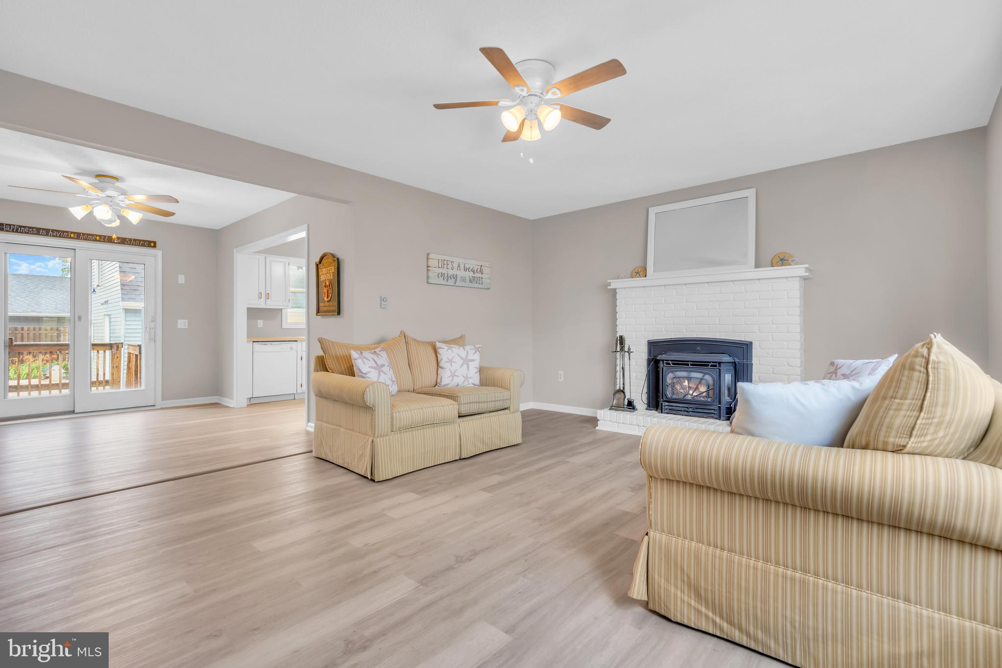 358 W 6TH STREET
