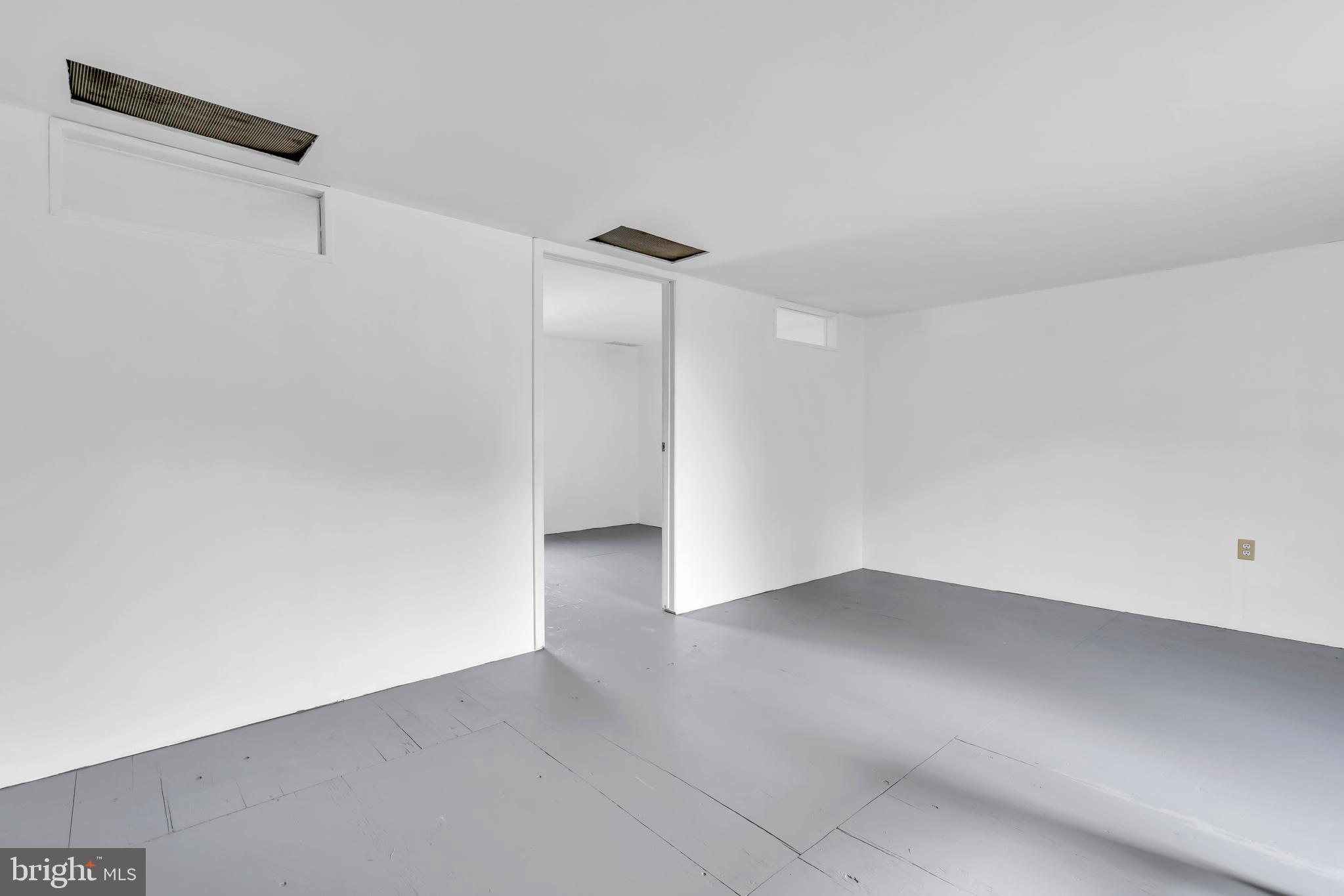 358 W 6TH STREET