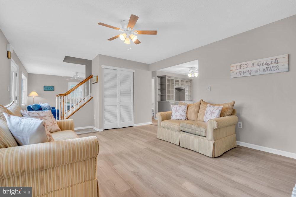 358 W 6TH STREET
