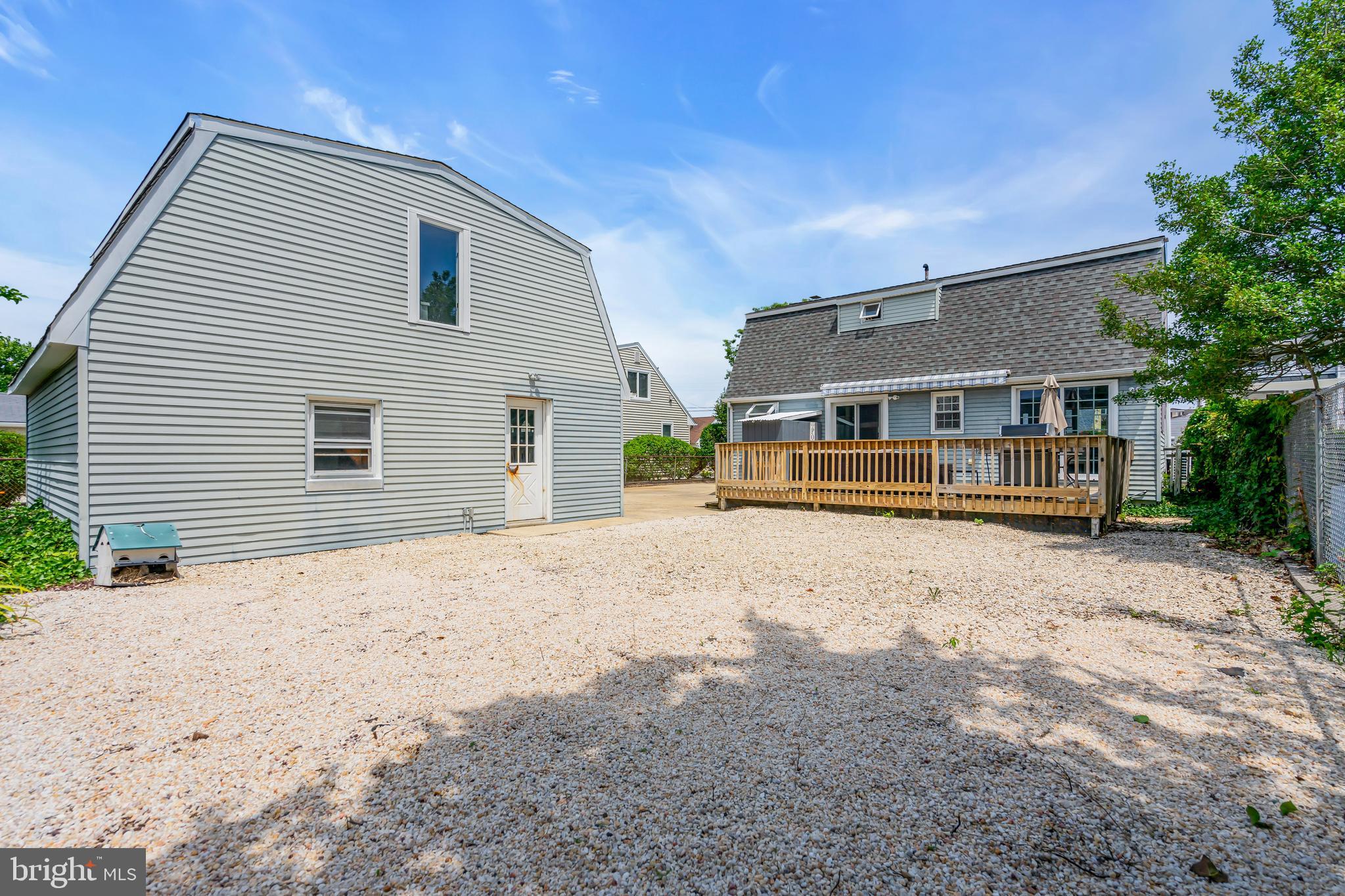 358 W 6TH STREET