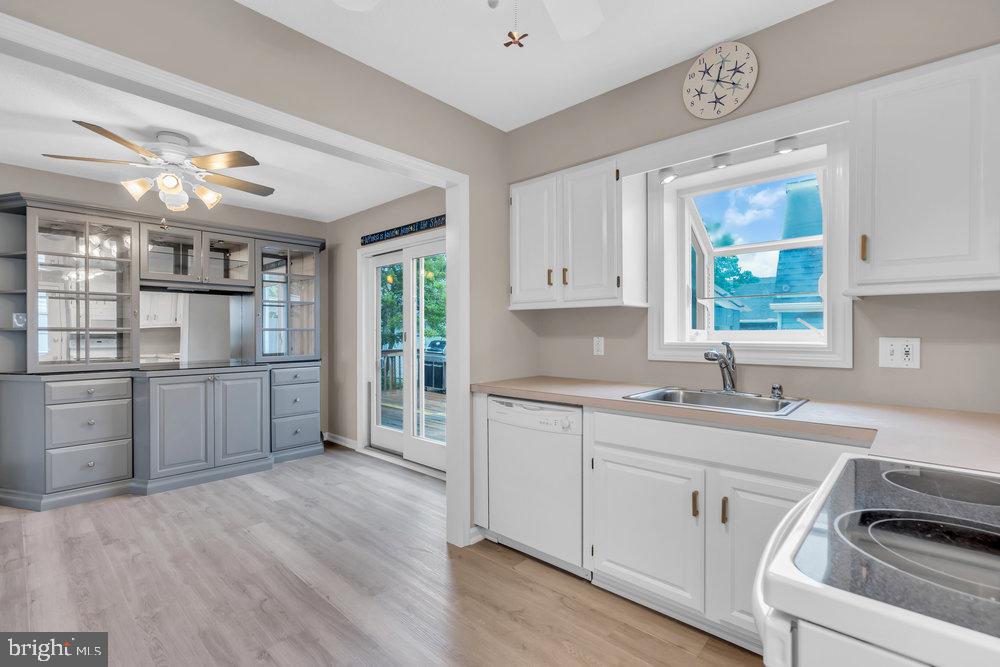 358 W 6TH STREET