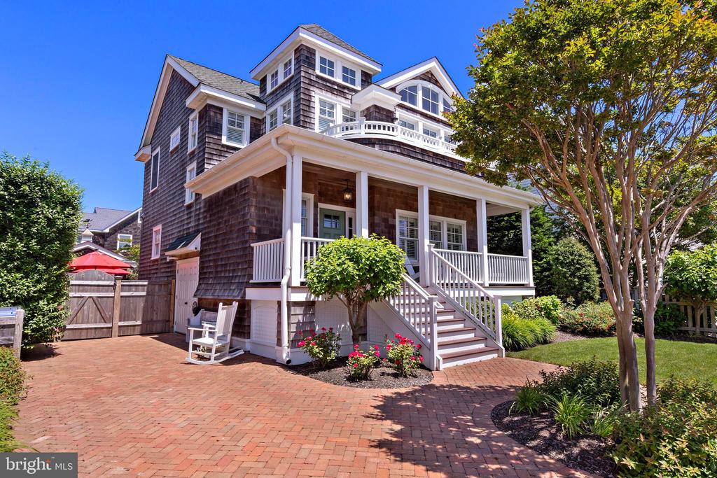 217 FAIRVIEW AVENUE