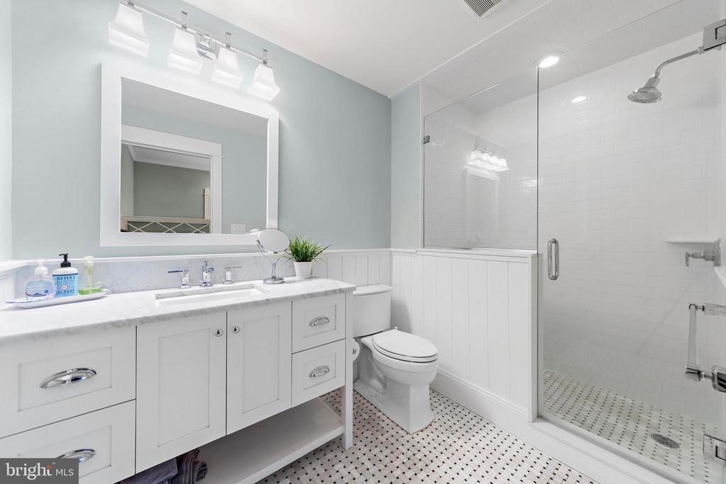 217 FAIRVIEW AVENUE