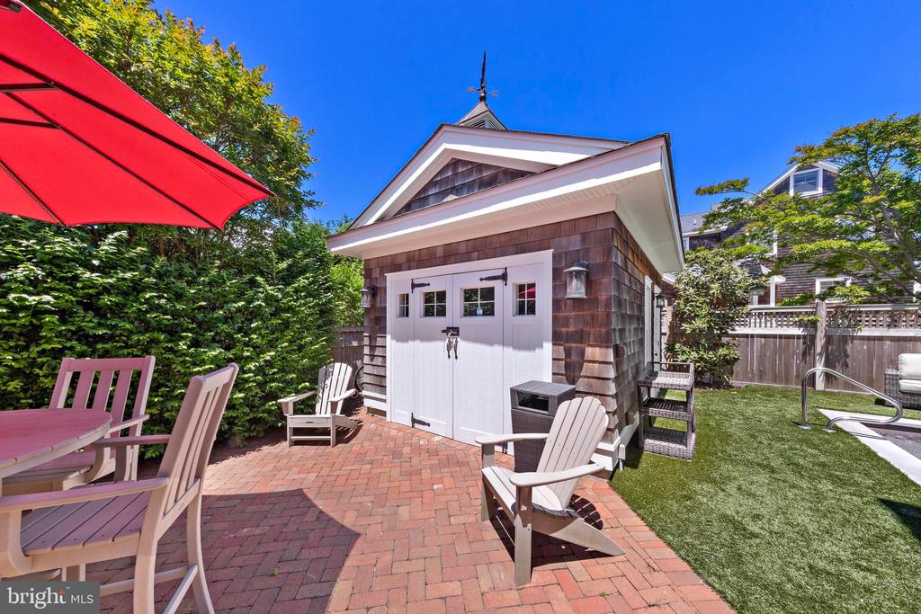 217 FAIRVIEW AVENUE