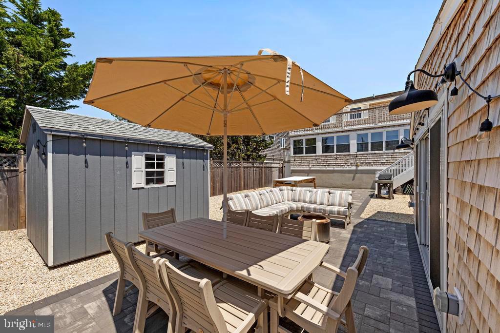 424 IROQUOIS AVENUE