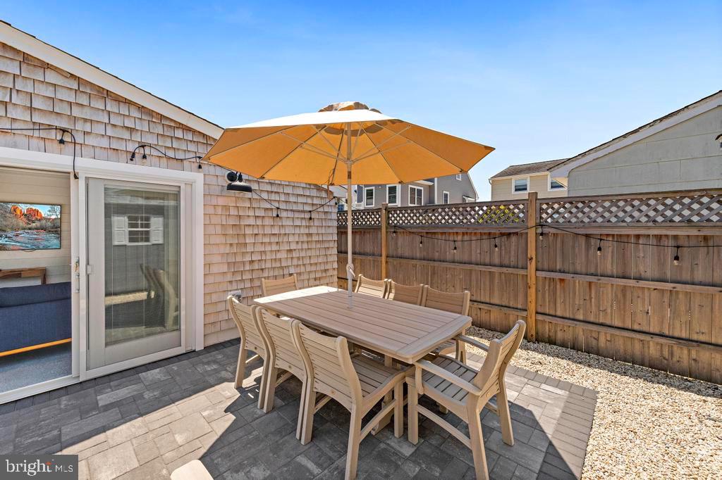 424 IROQUOIS AVENUE