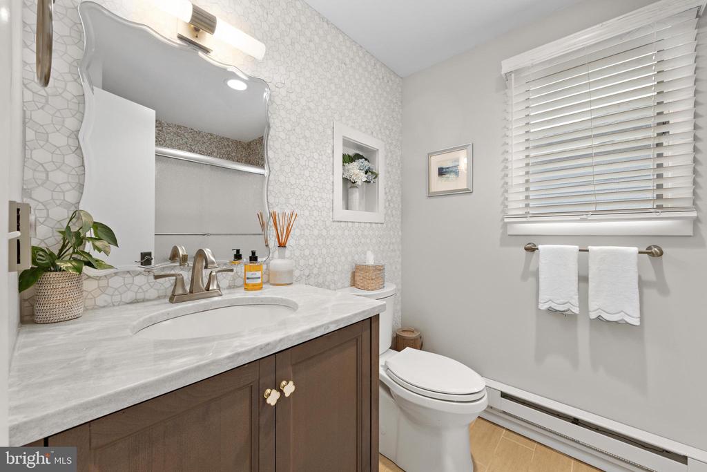 30 W WINIFRED AVENUE