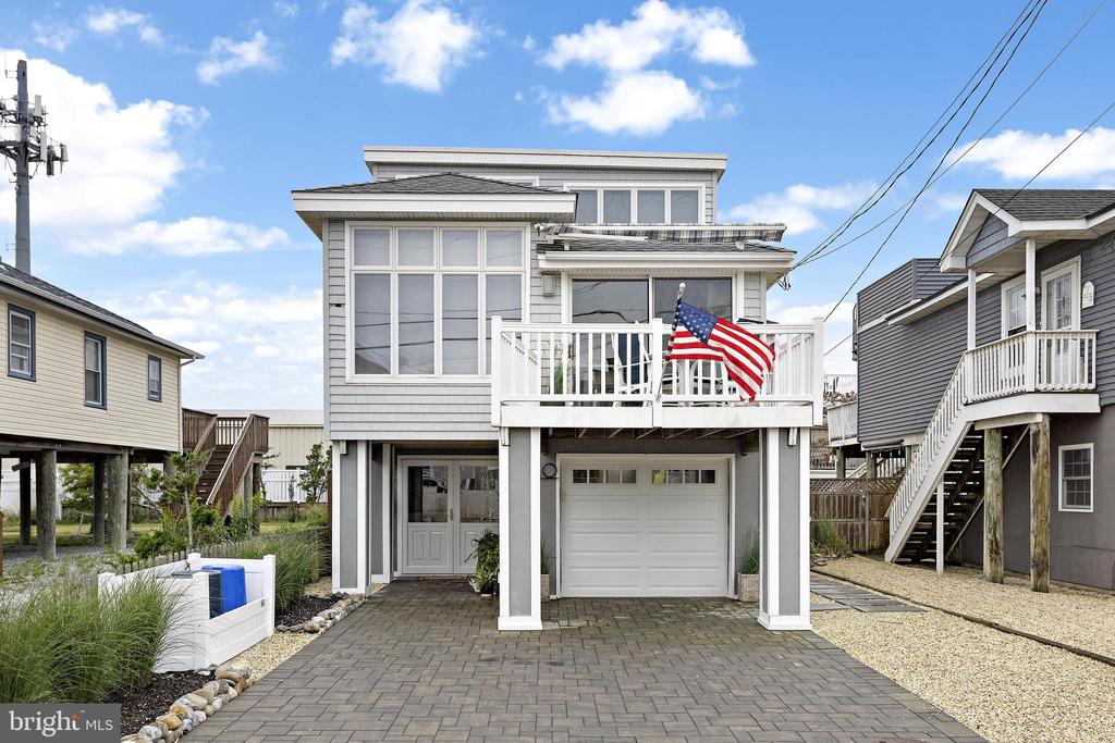 30 W WINIFRED AVENUE