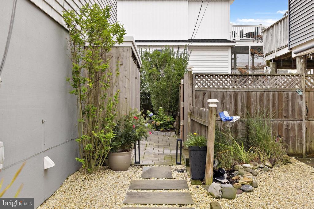 30 W WINIFRED AVENUE