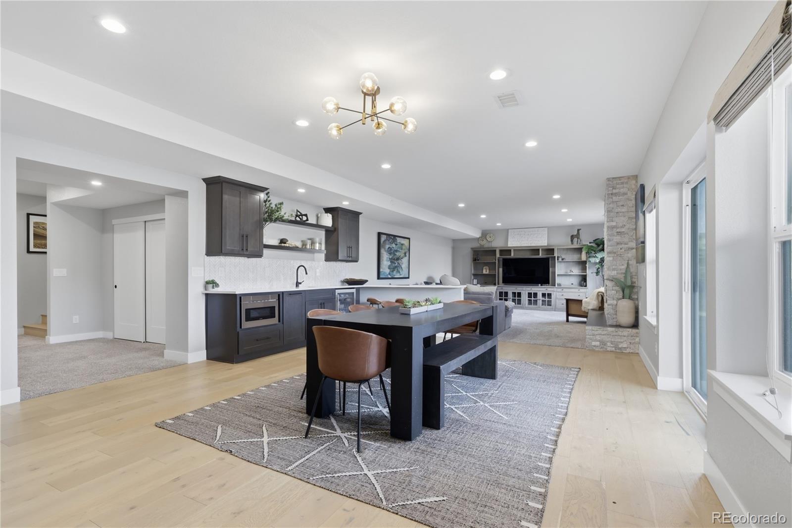 9625 Viewside Drive