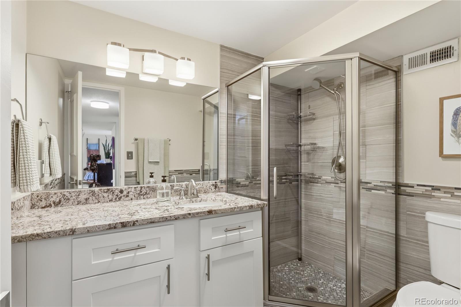 1155 N Ash Street Unit: 806