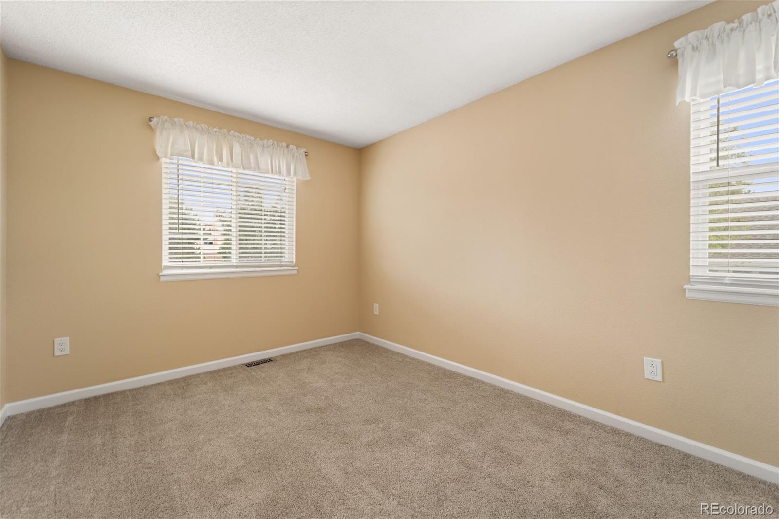 975 Cobblestone Drive