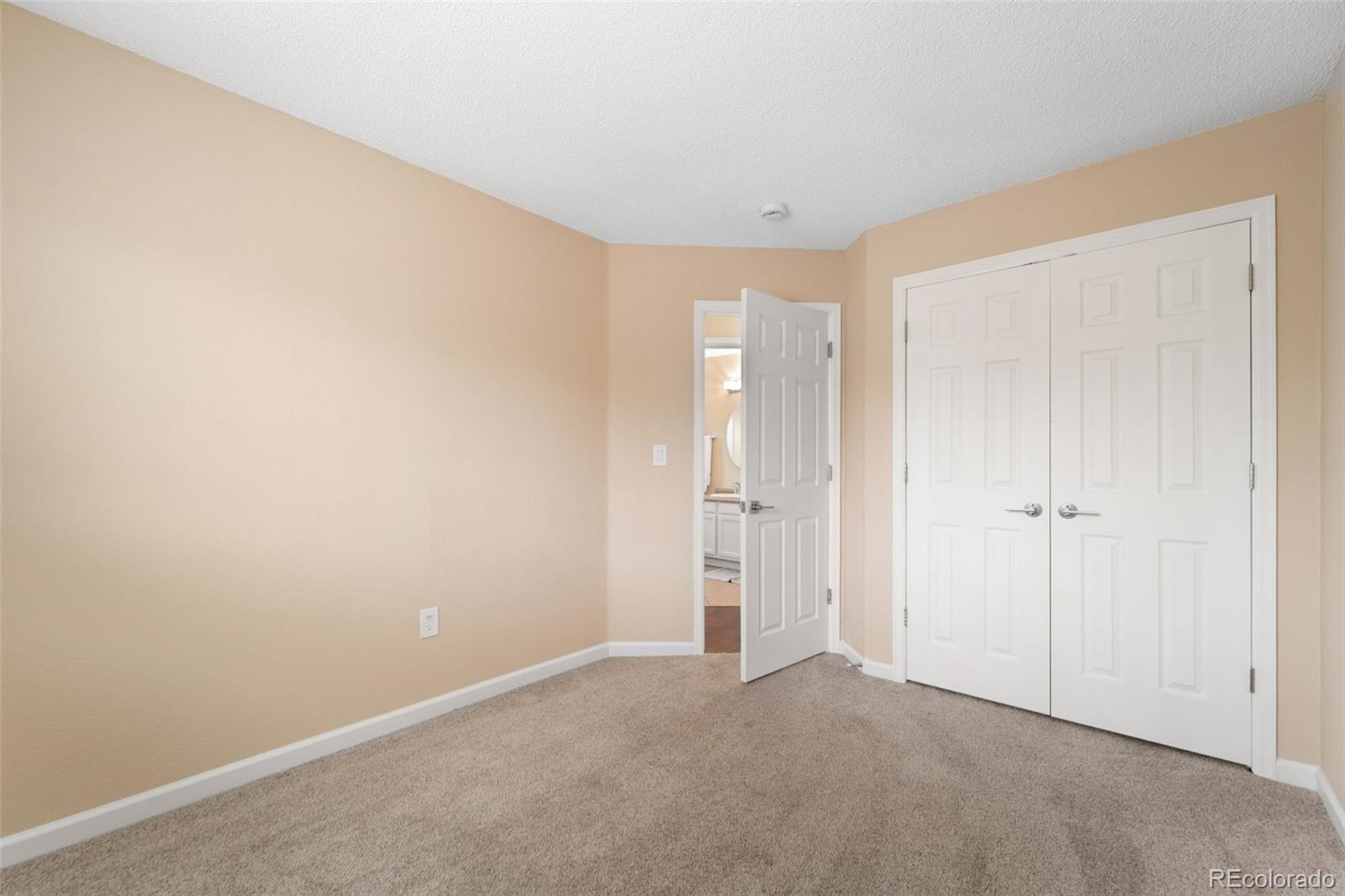 975 Cobblestone Drive