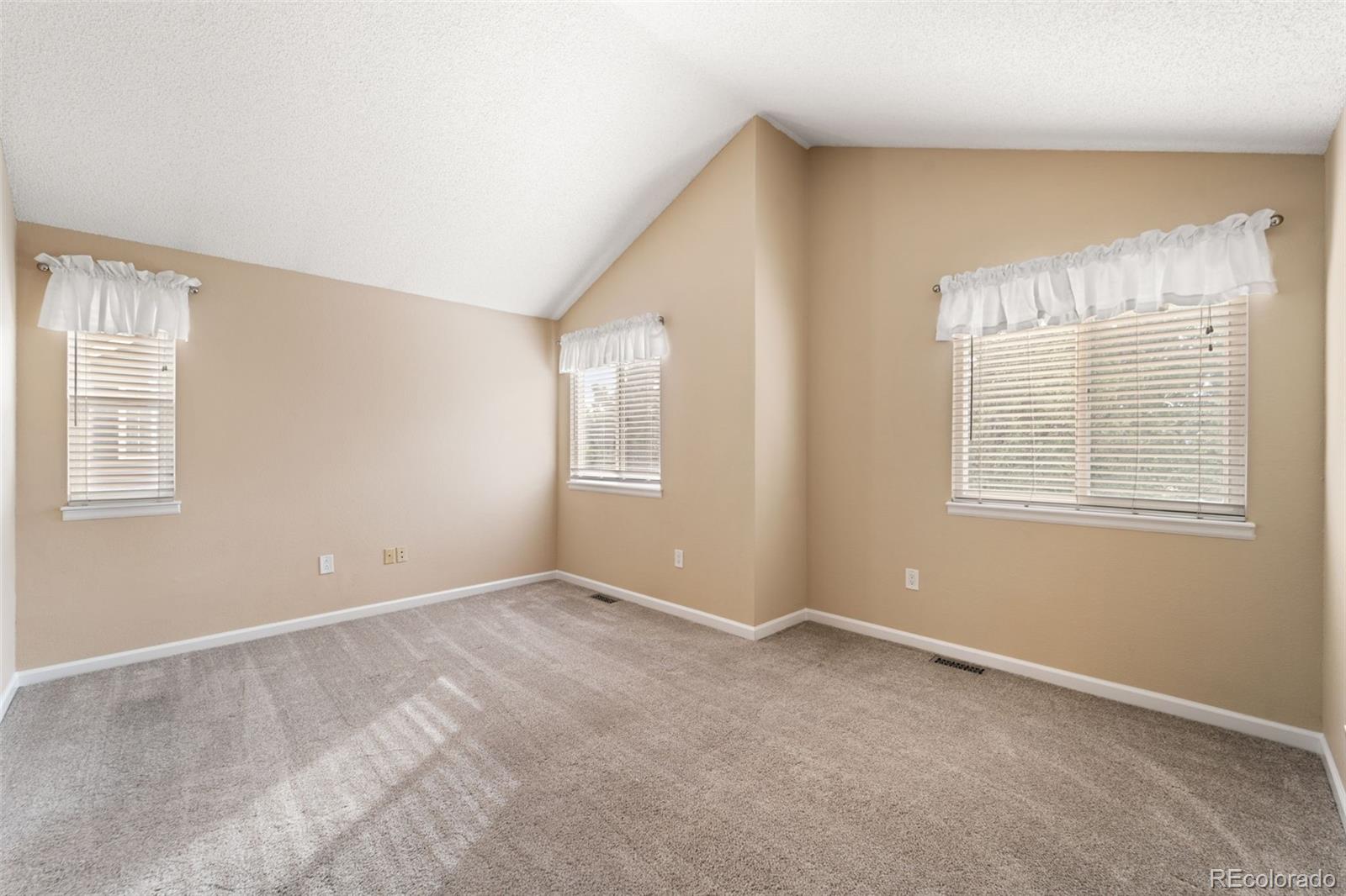 975 Cobblestone Drive