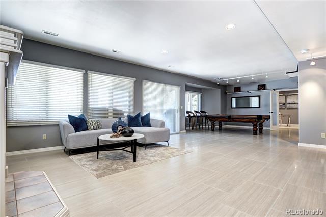 12 Red Tail Drive