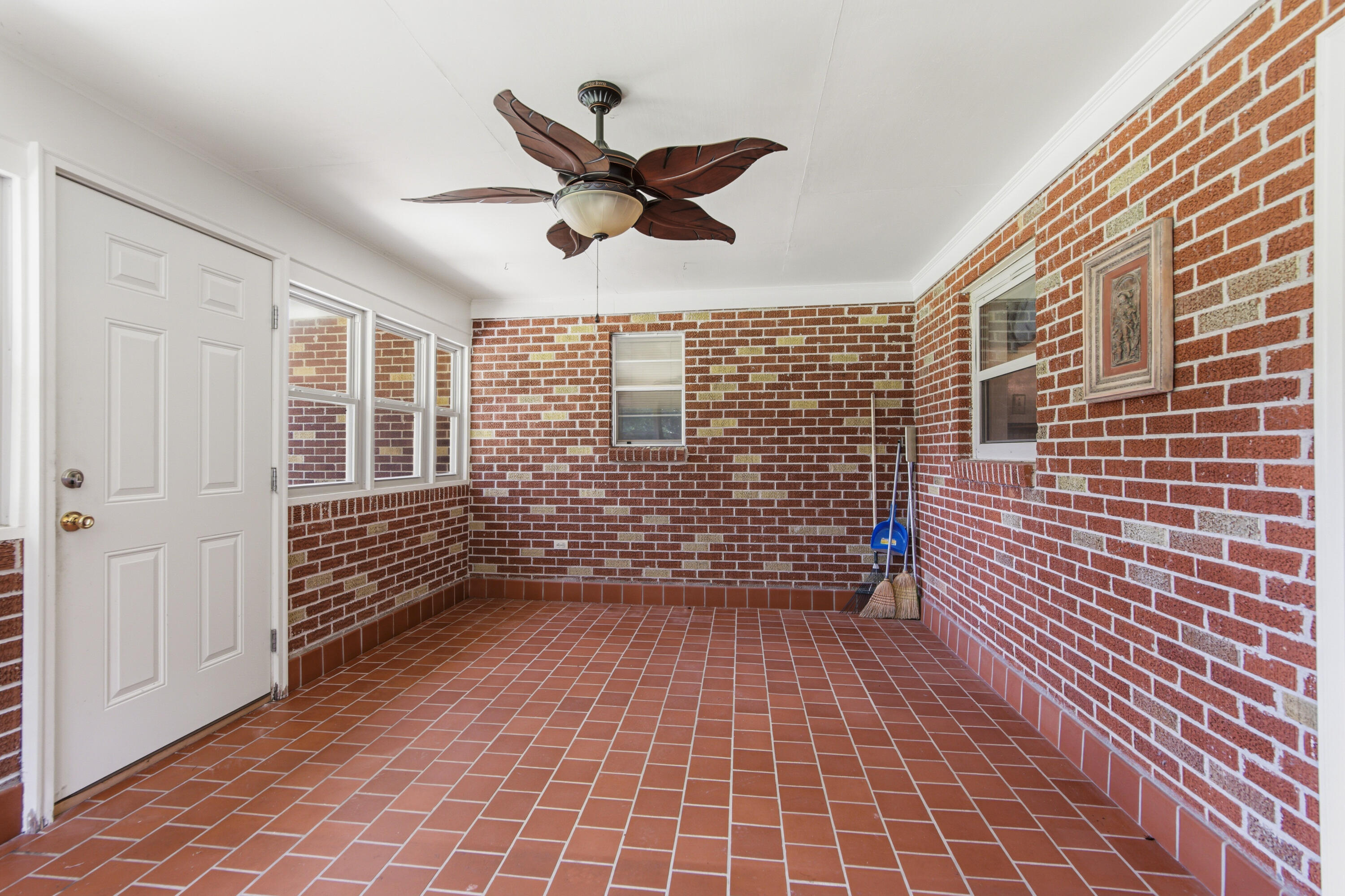 1009 Dogwood Drive