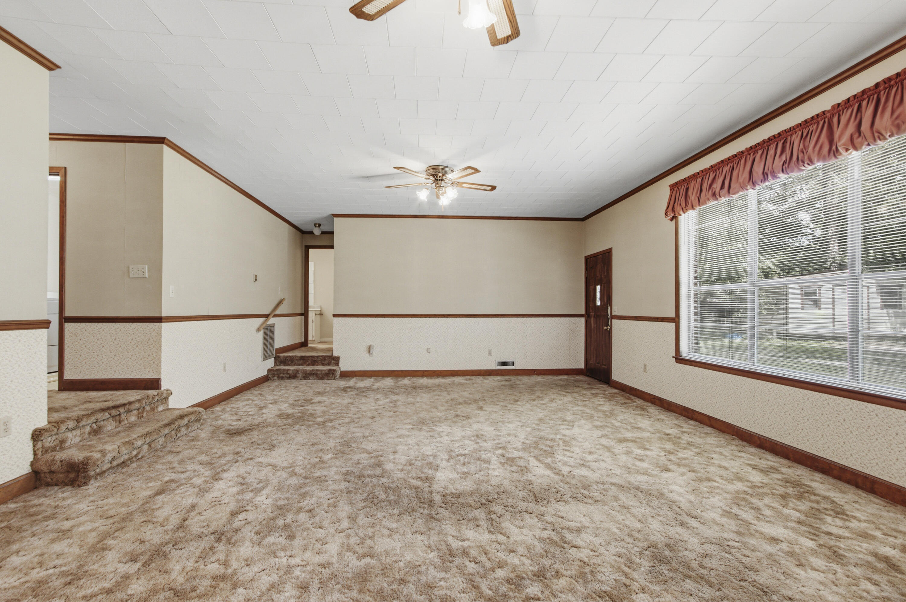 1009 Dogwood Drive