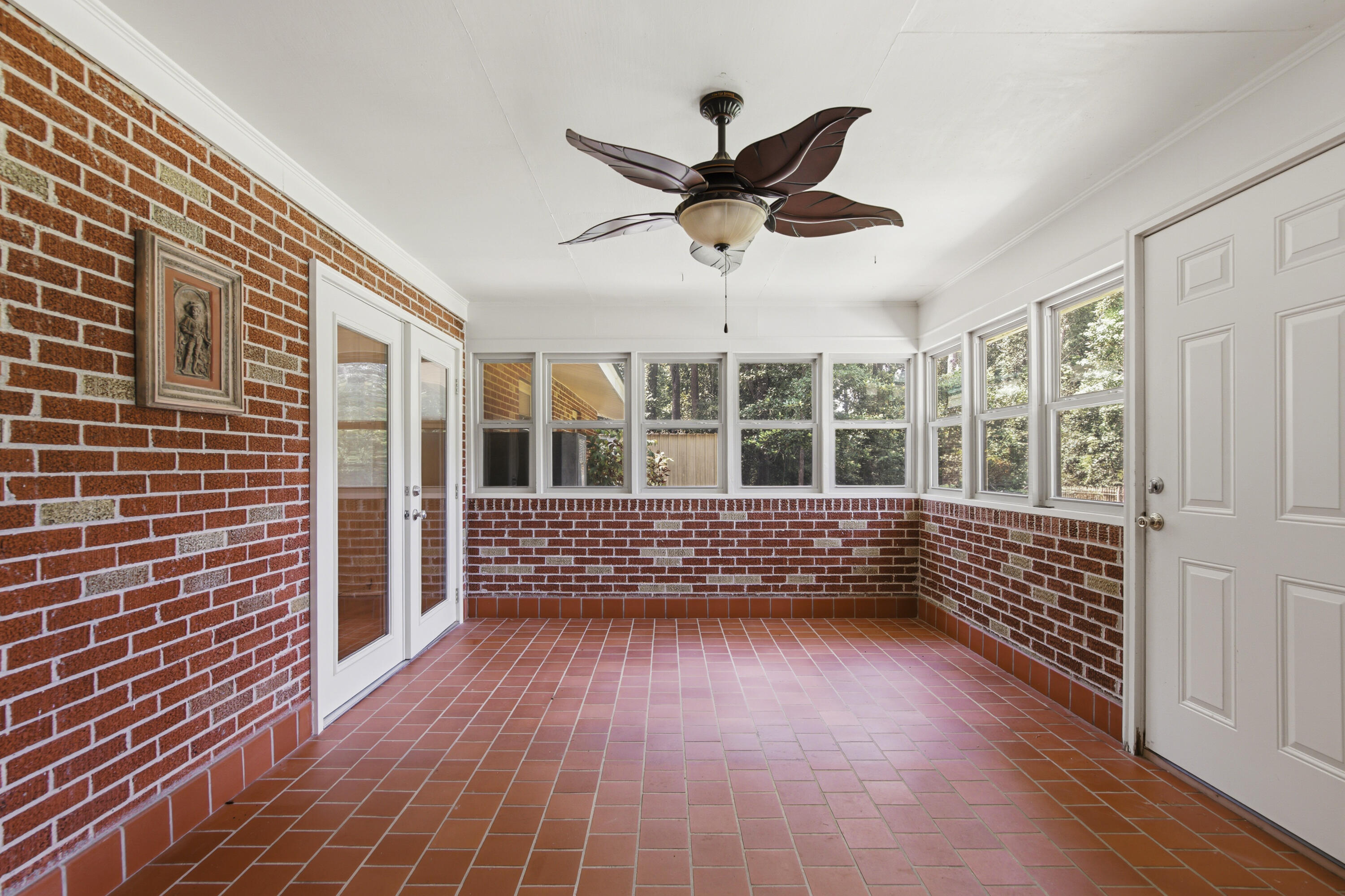 1009 Dogwood Drive