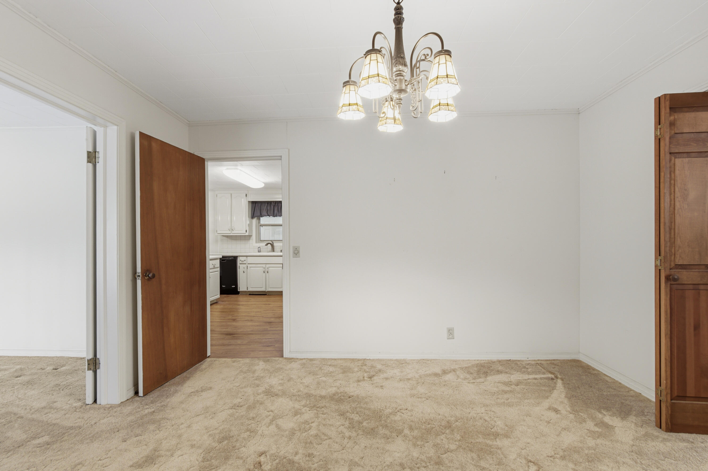 1009 Dogwood Drive