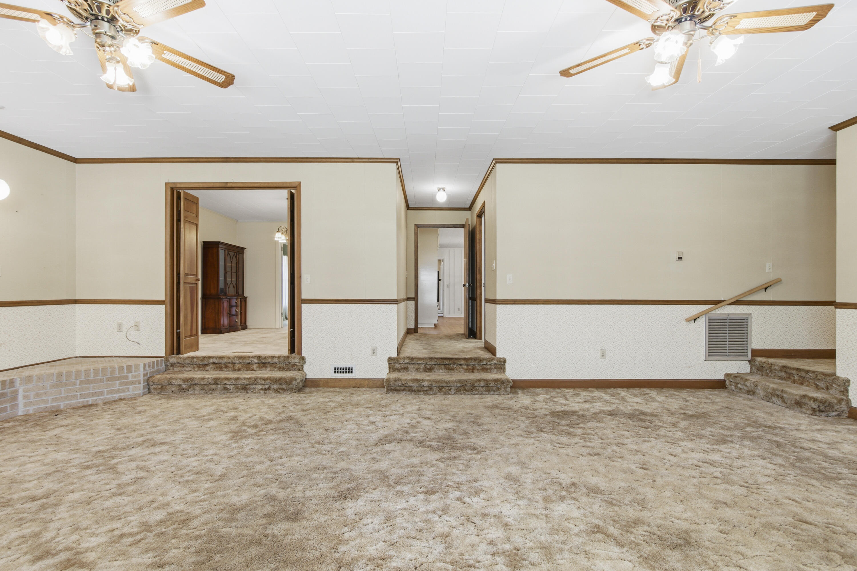 1009 Dogwood Drive