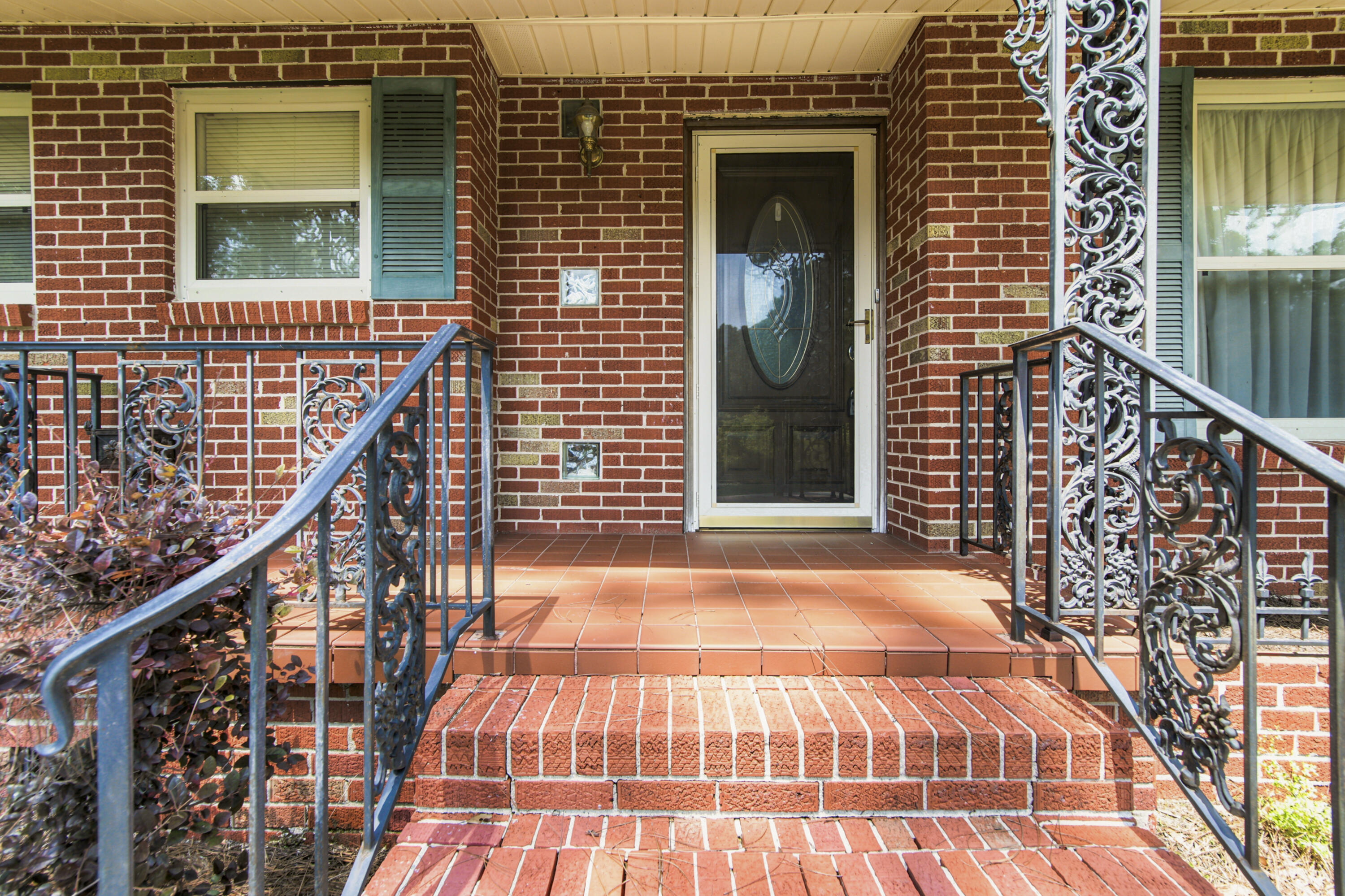 1009 Dogwood Drive