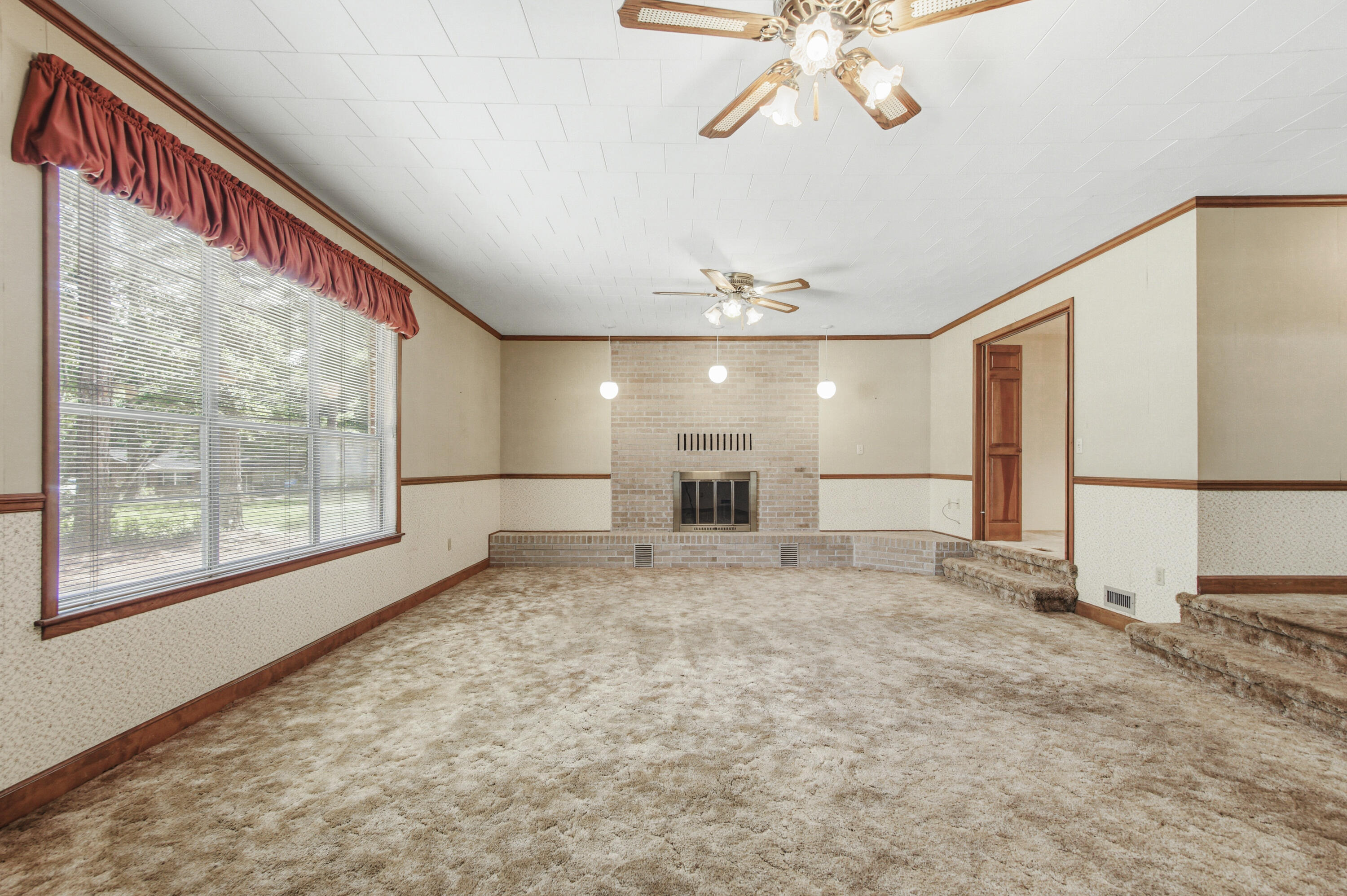 1009 Dogwood Drive