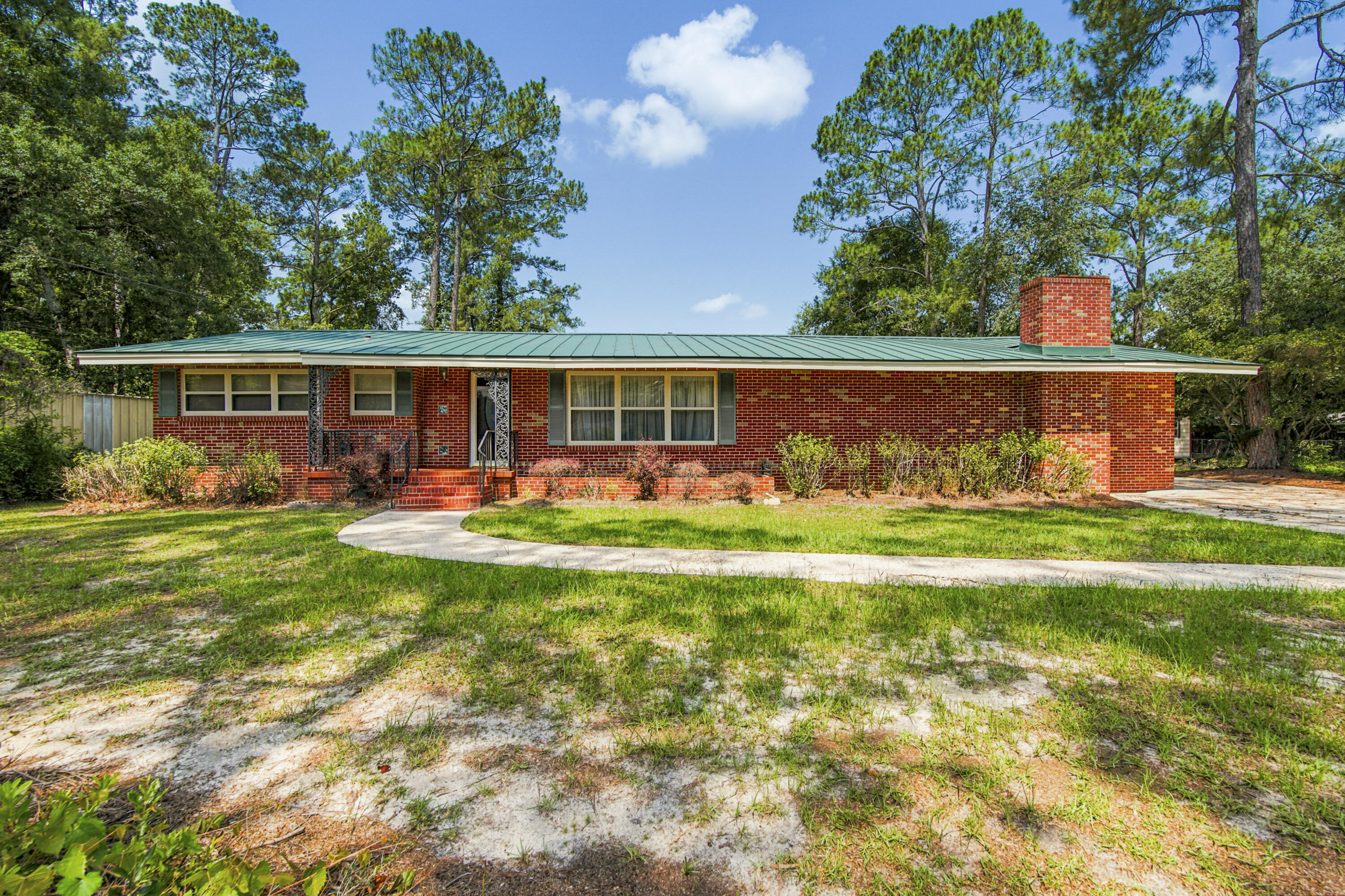 1009 Dogwood Drive