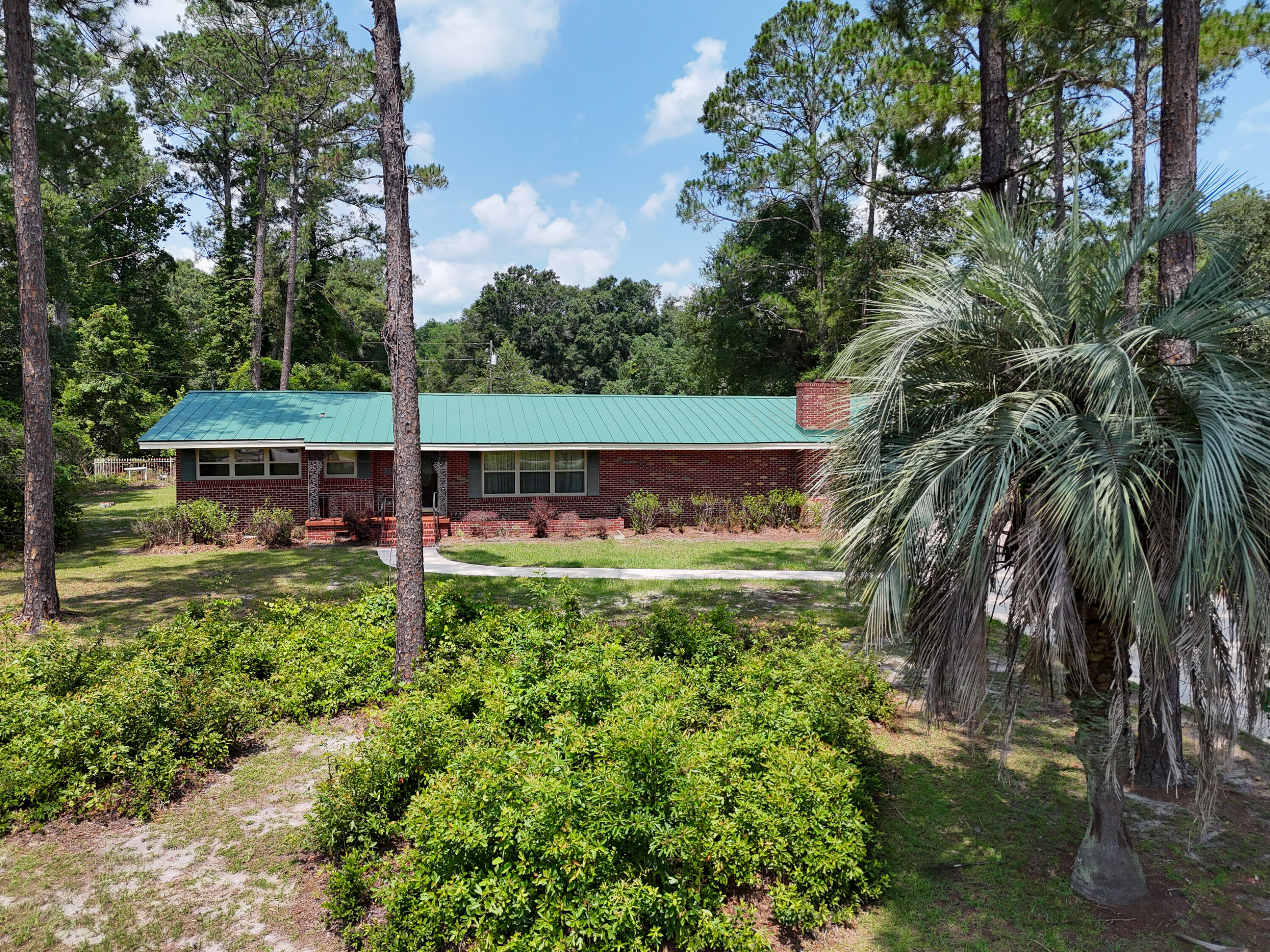 1009 Dogwood Drive