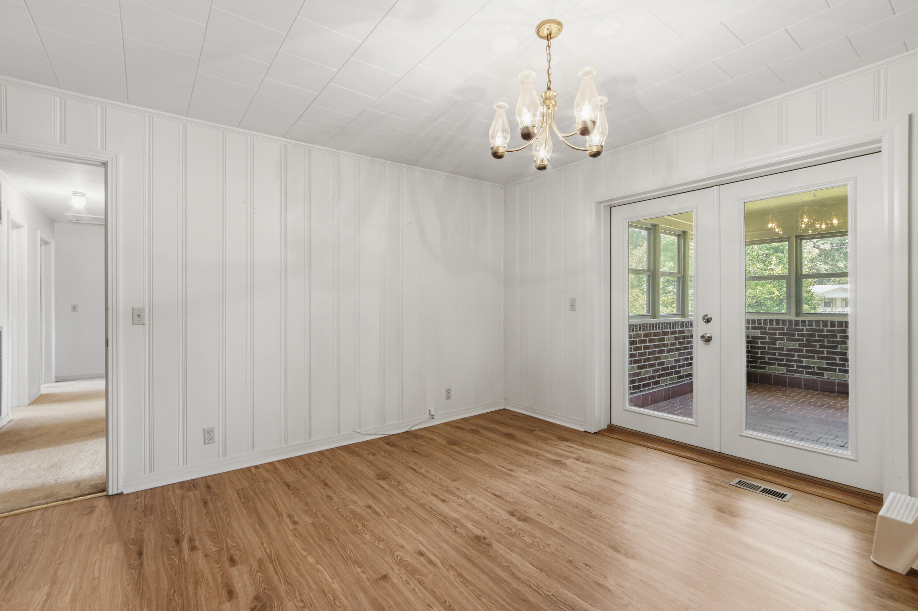 1009 Dogwood Drive