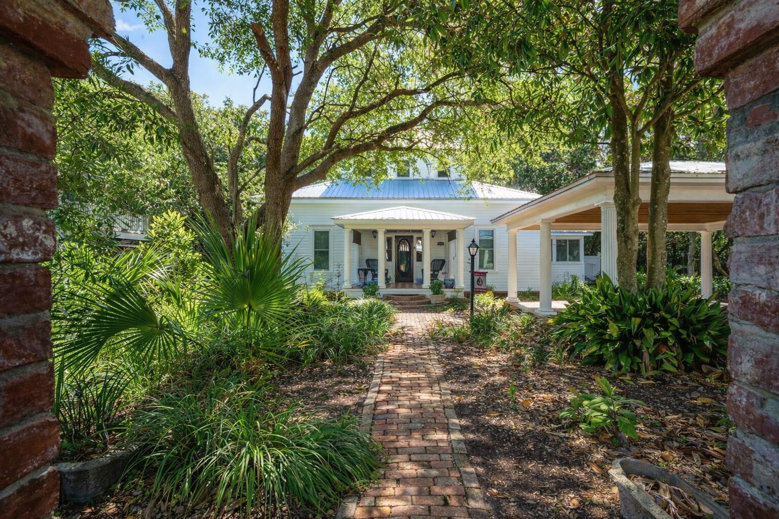 103 Gulf Point Road