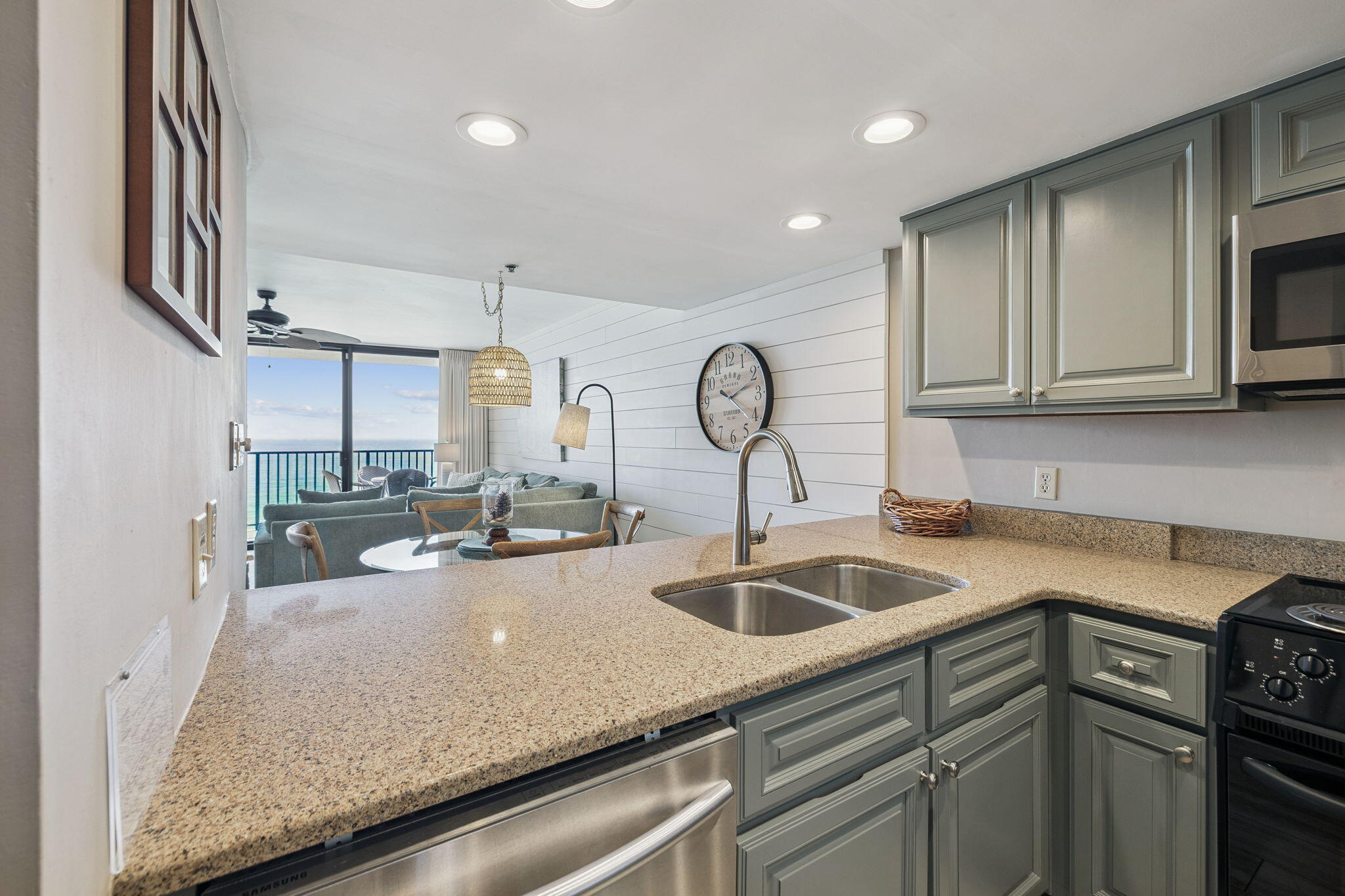 4100 E County Highway 30A UNIT 1004