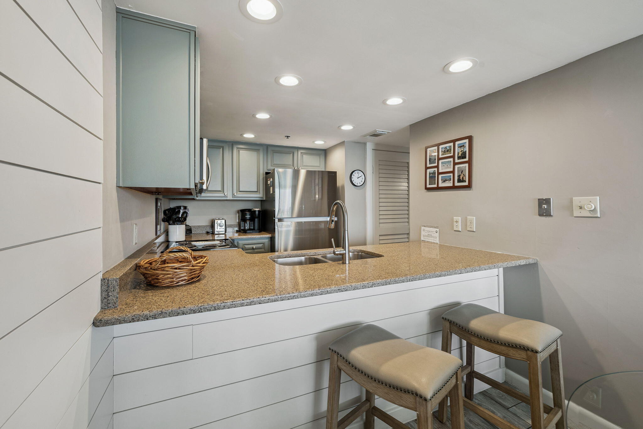 4100 E County Highway 30A UNIT 1004