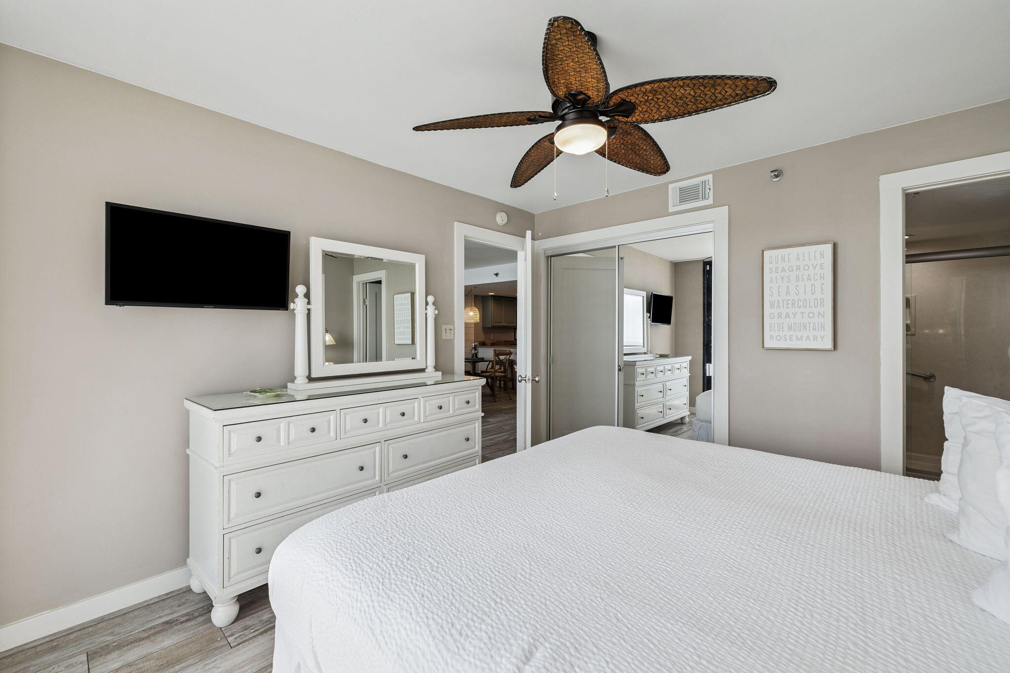 4100 E County Highway 30A UNIT 1004