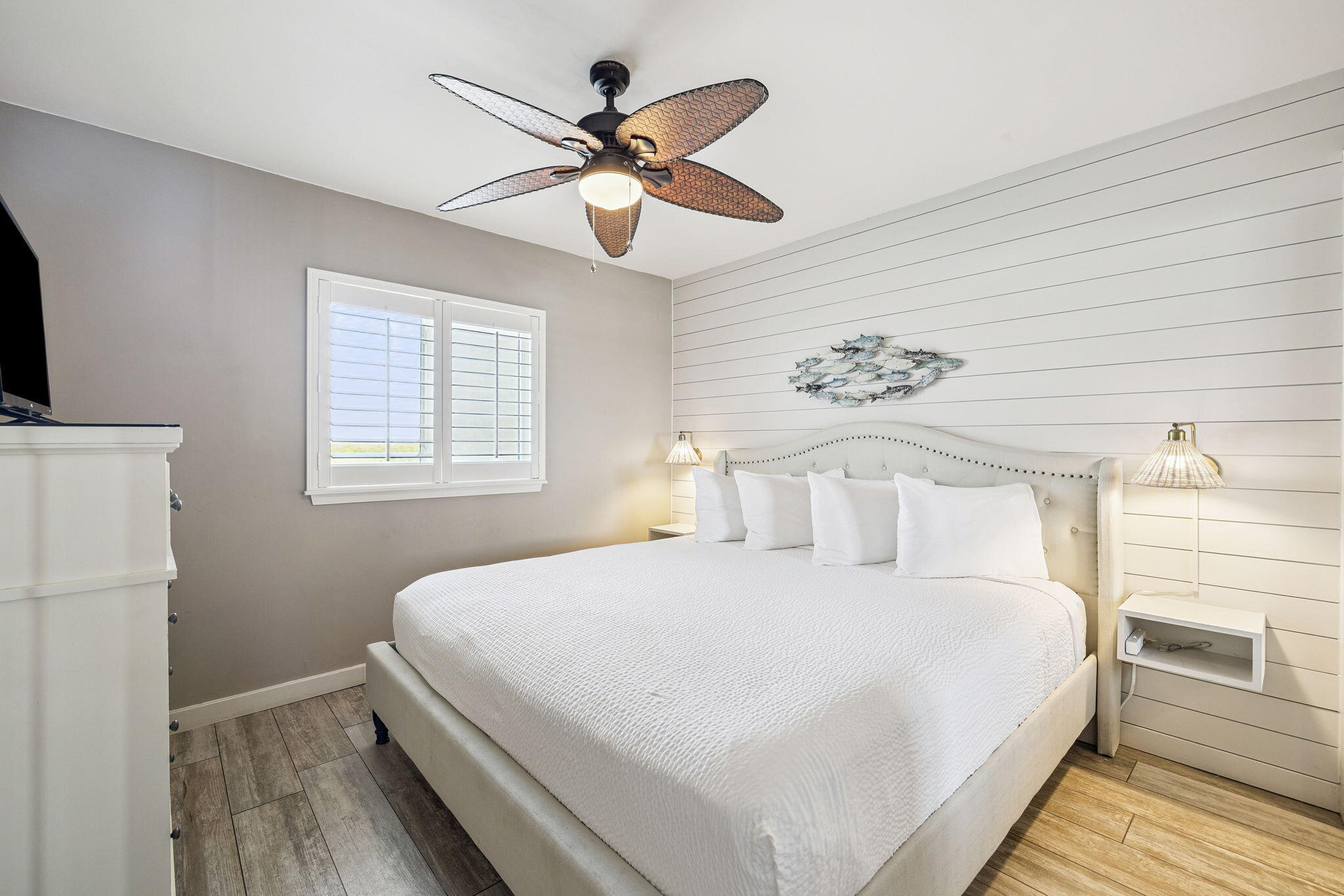 4100 E County Highway 30A UNIT 1004