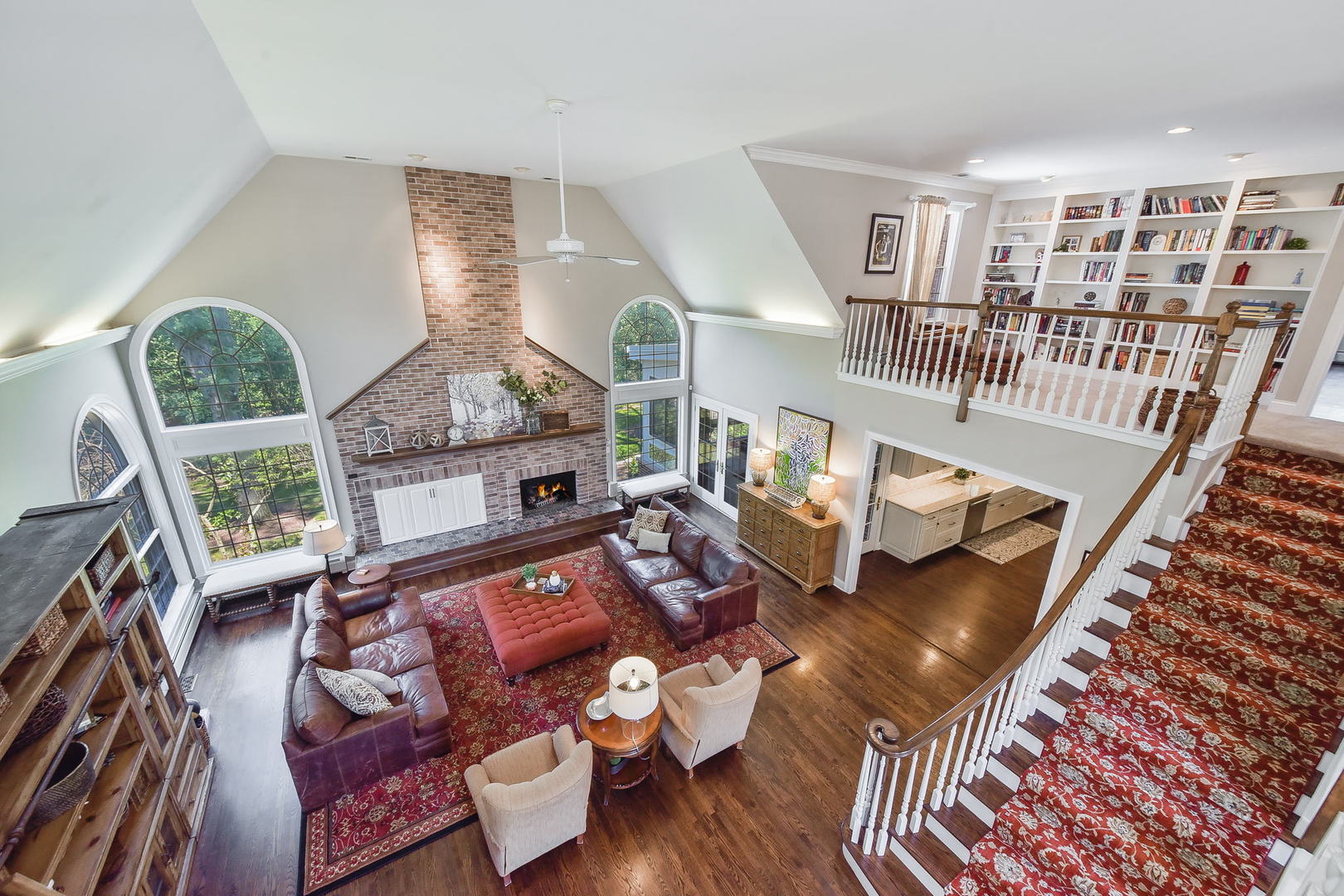 103 E Farnham Lane