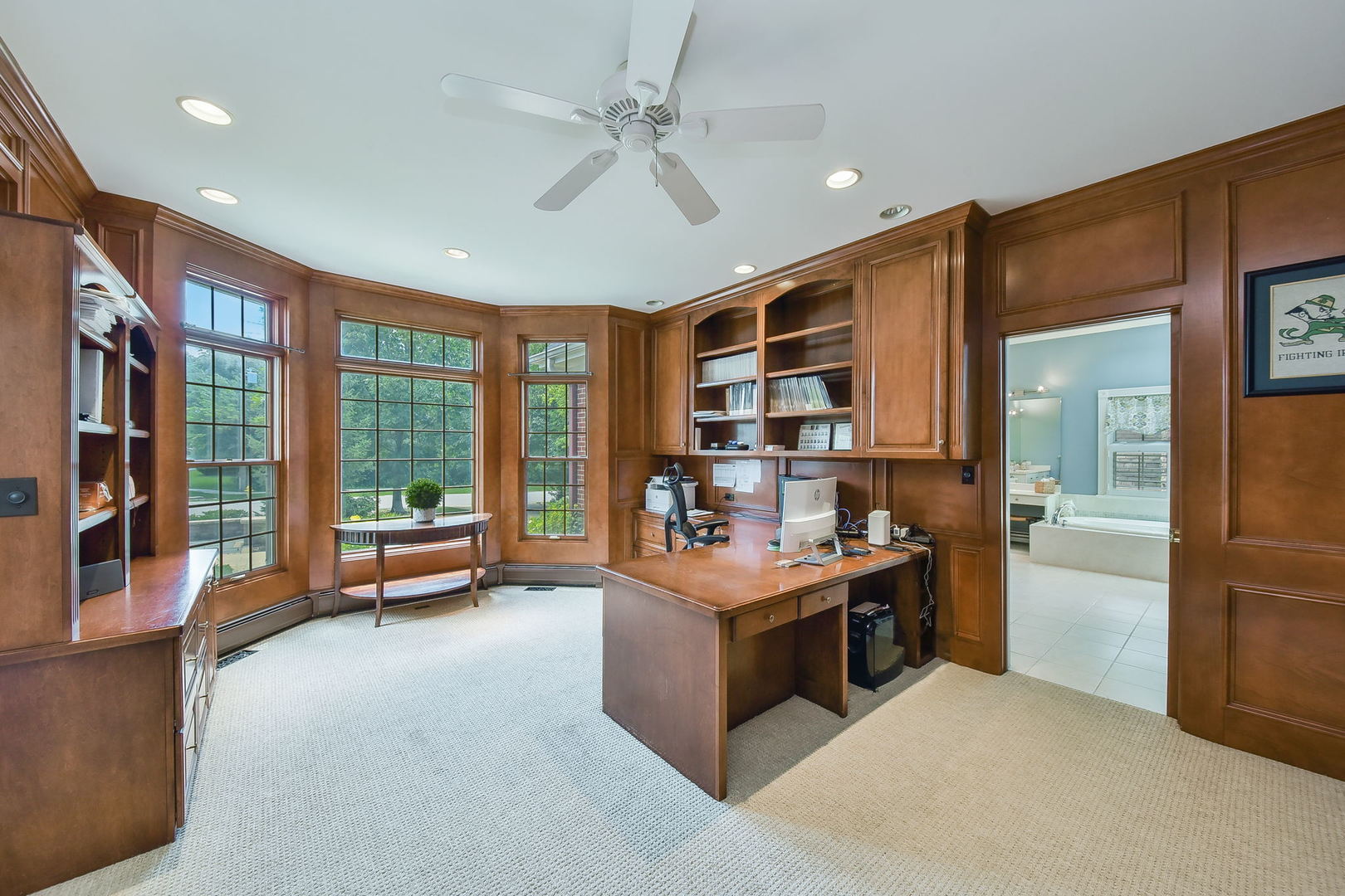 103 E Farnham Lane