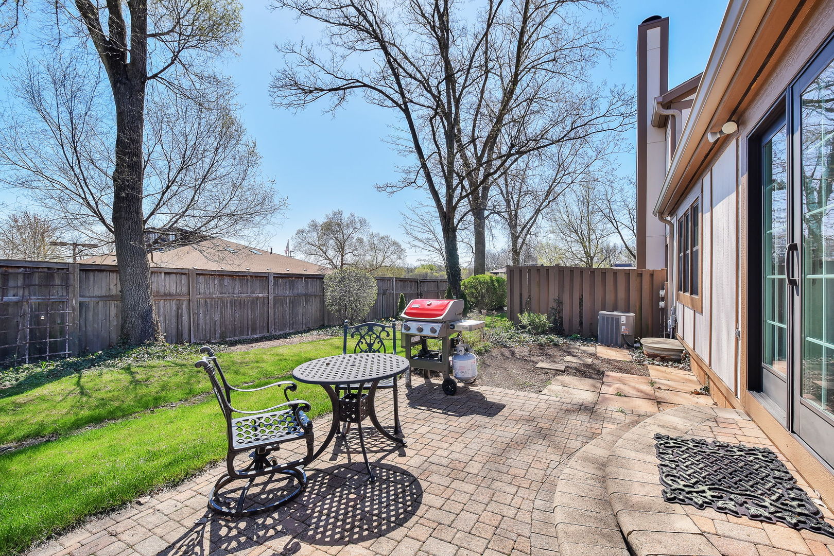 913 Wheaton Oaks Drive Unit: 913