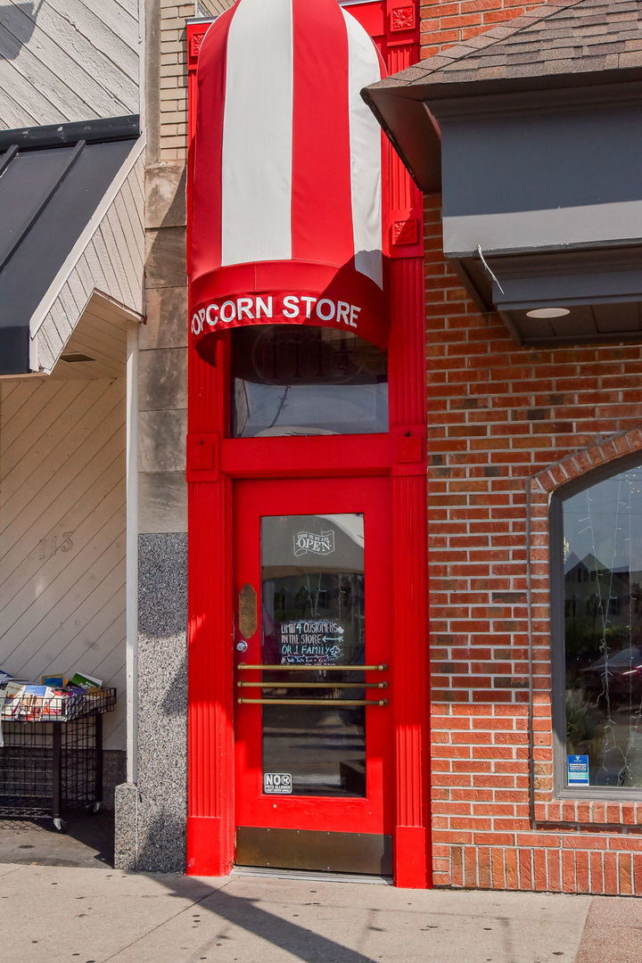 408 W Seminary Avenue