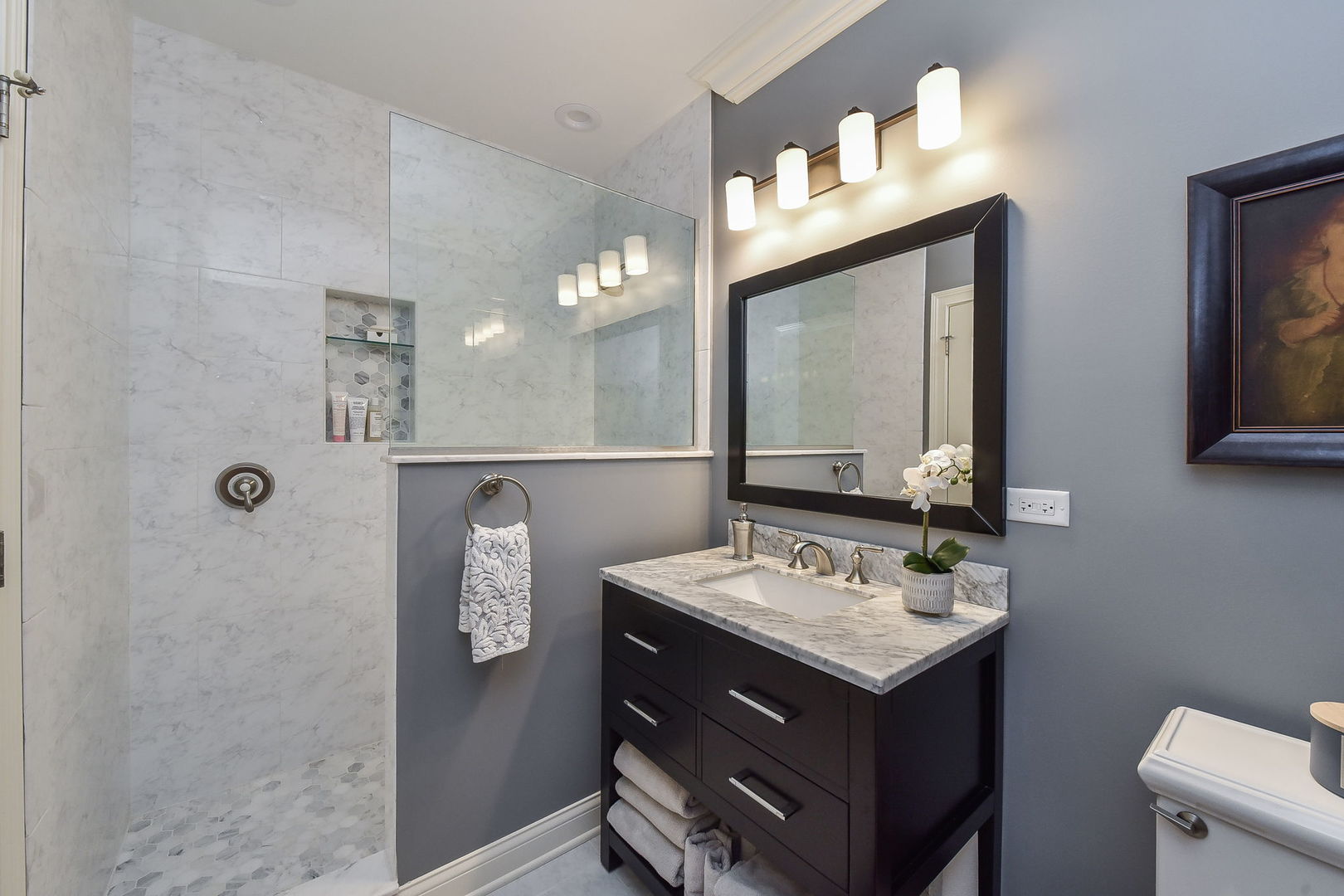 408 W Seminary Avenue