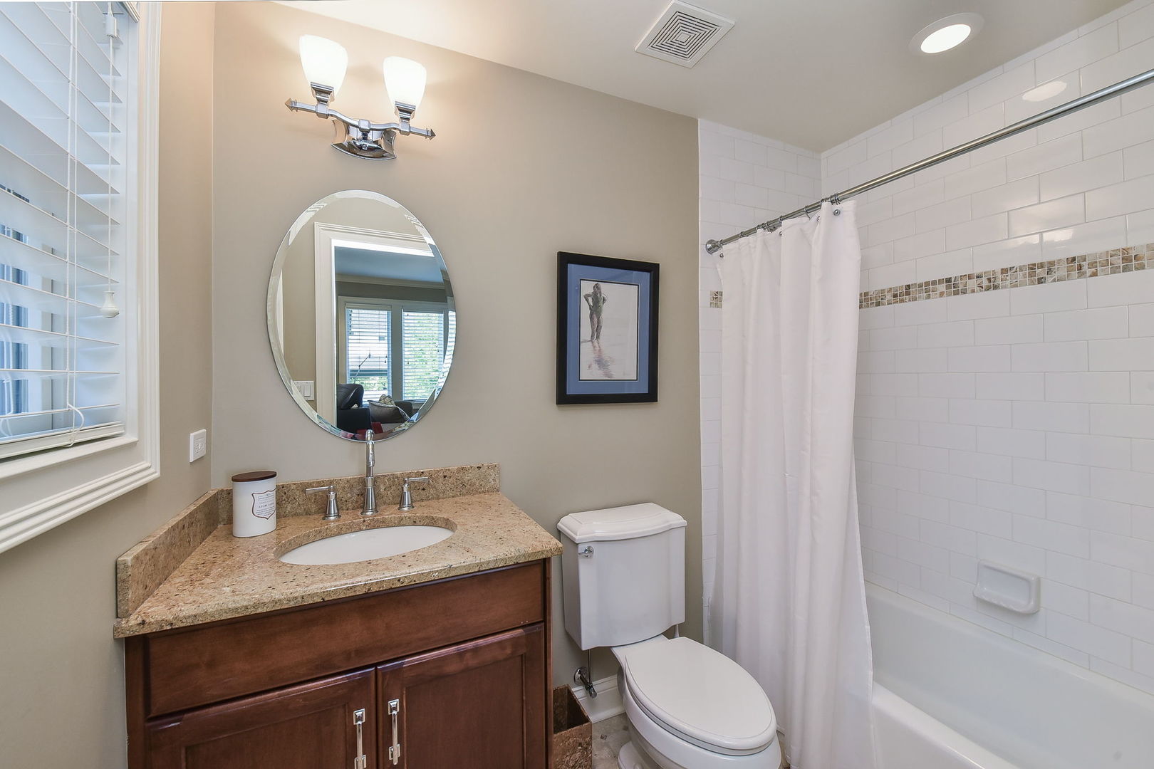 408 W Seminary Avenue