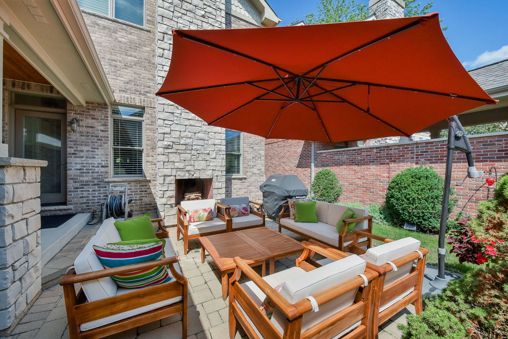 408 W Seminary Avenue