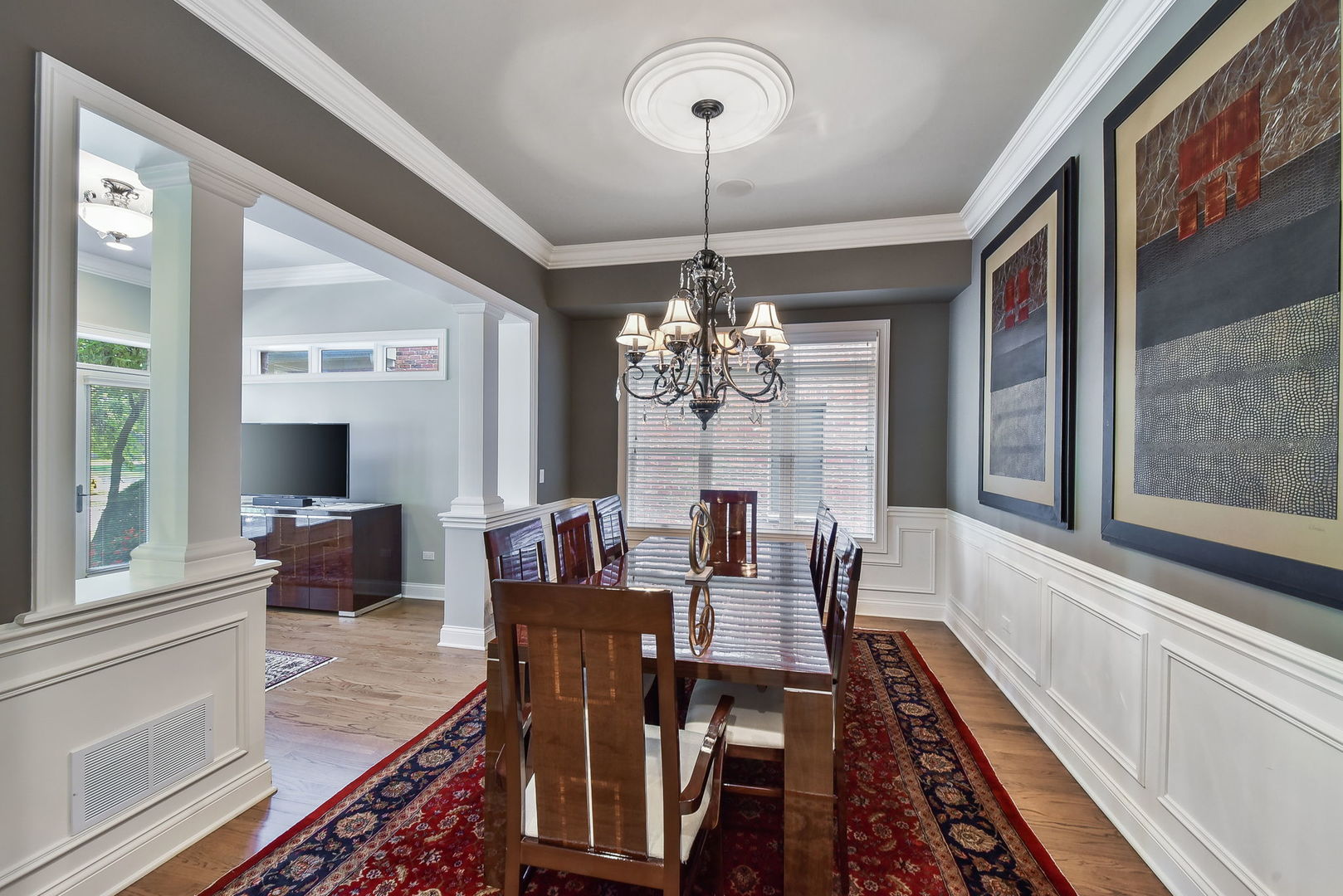 408 W Seminary Avenue