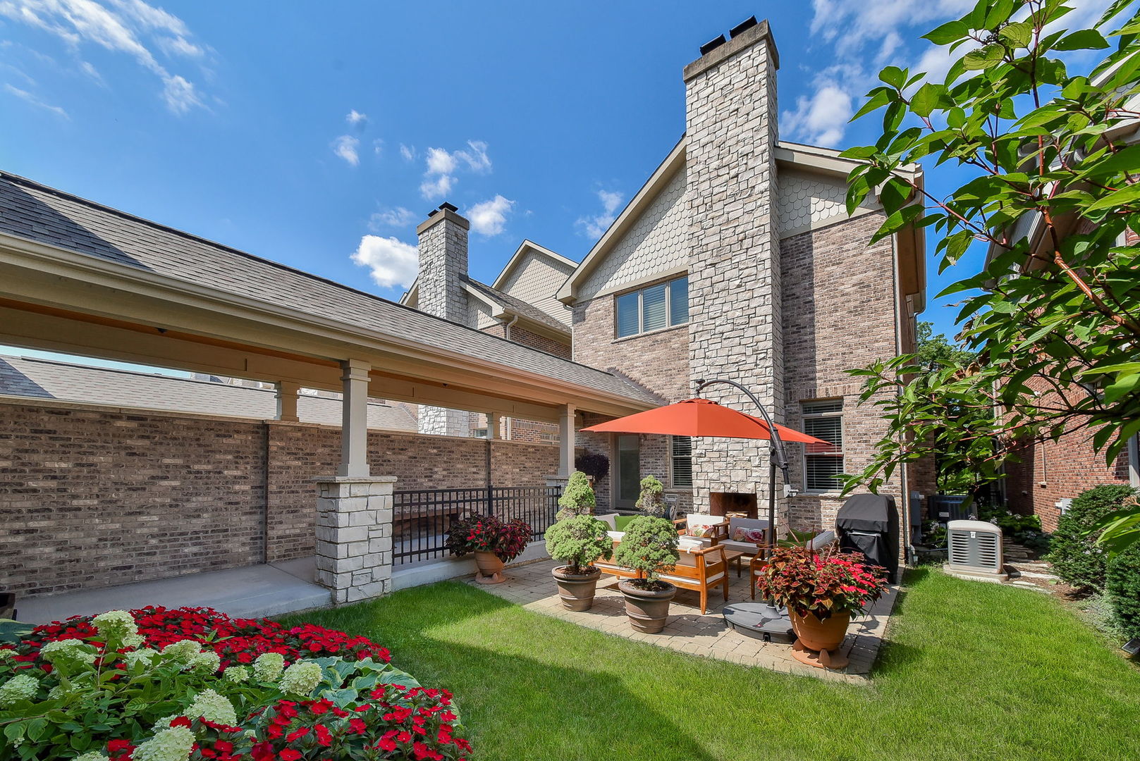 408 W Seminary Avenue