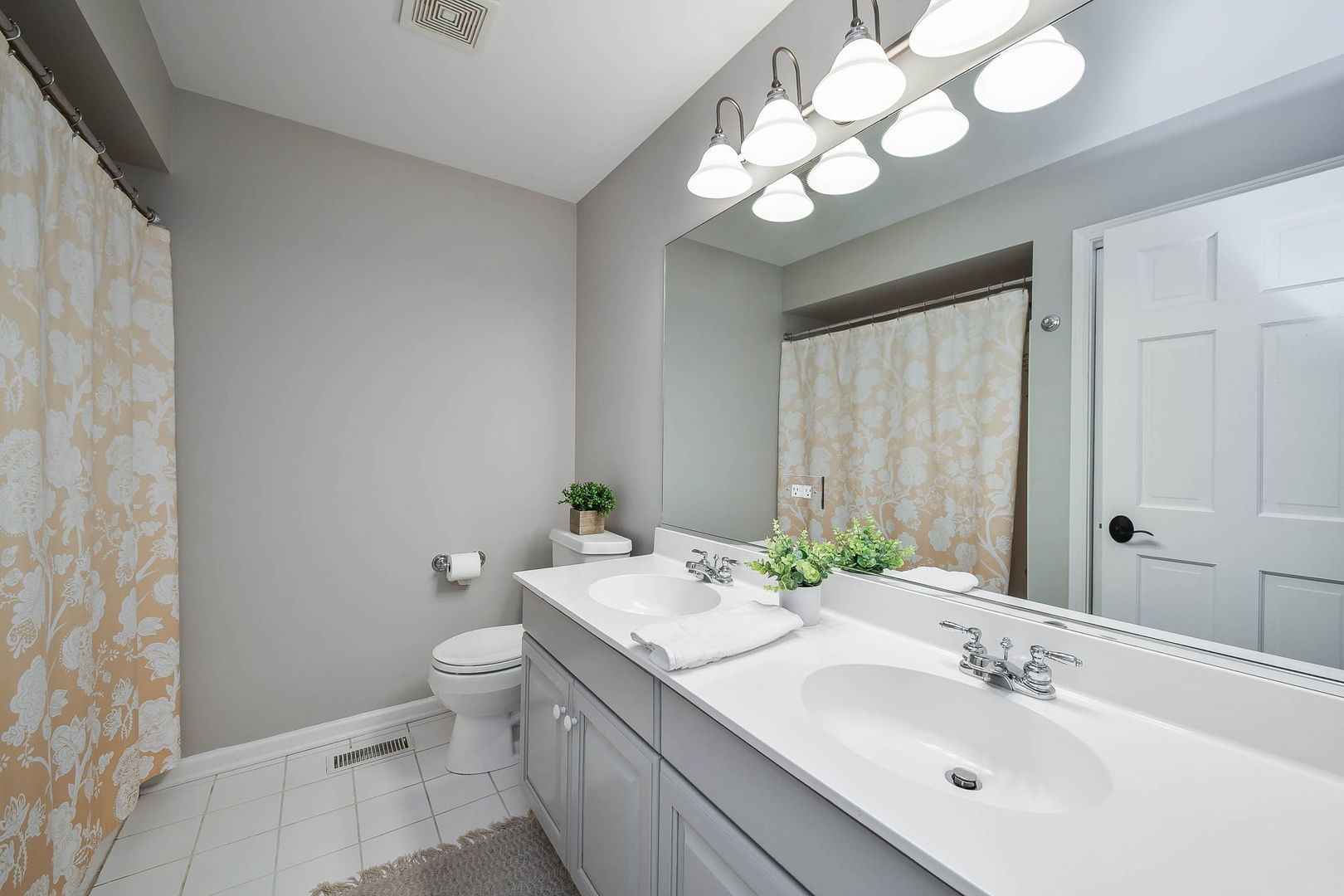 26W024 Klein Creek Drive