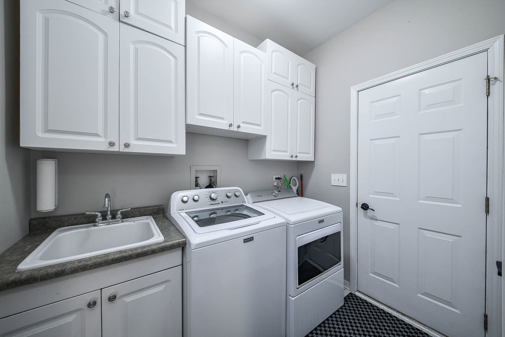 26W024 Klein Creek Drive