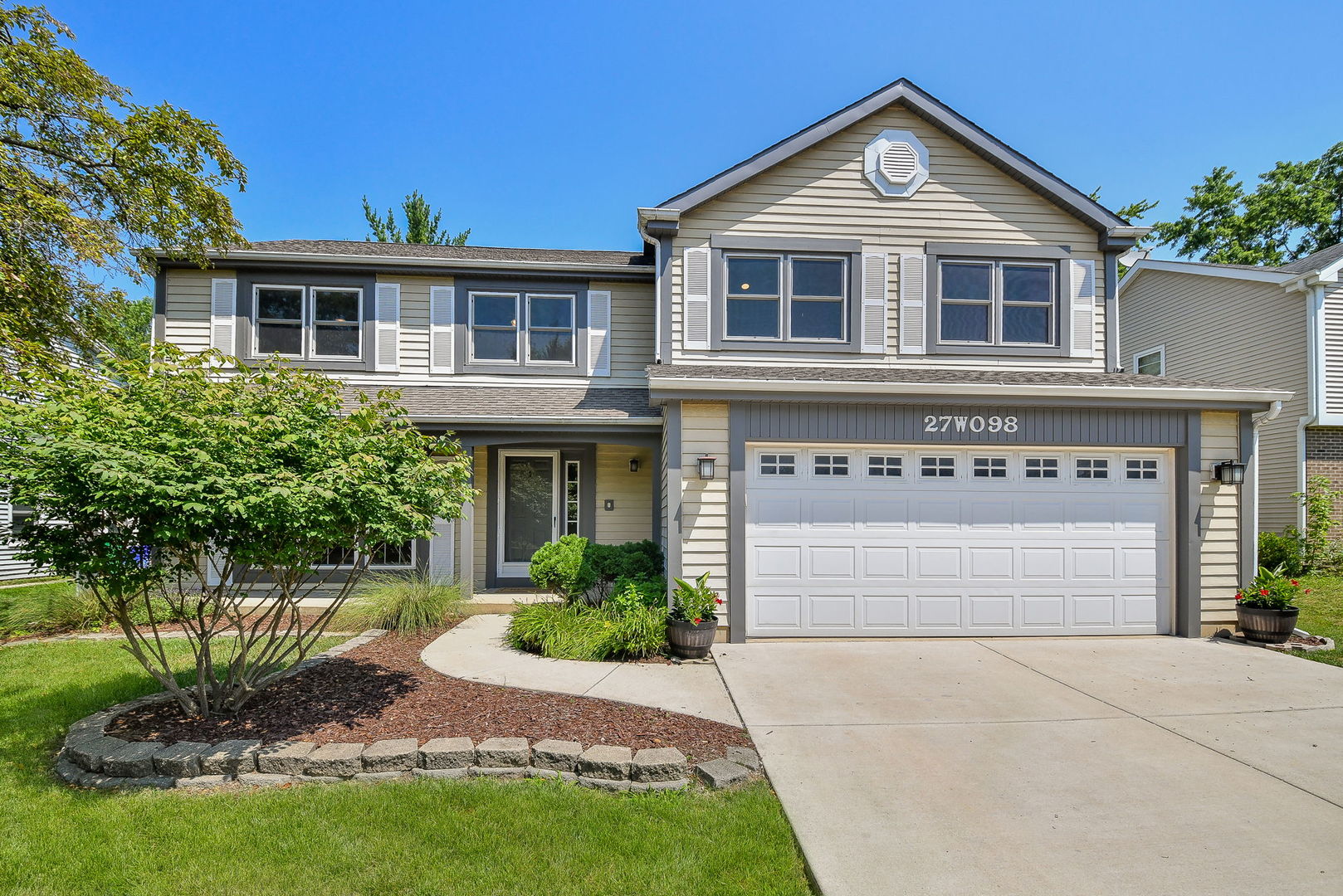 27W098 Walnut Drive