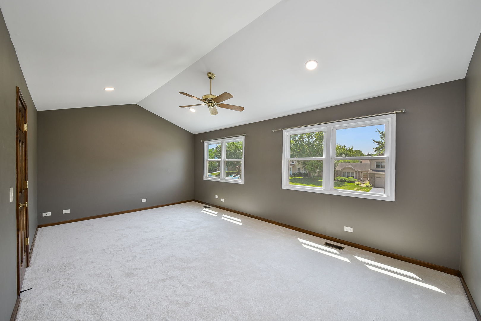 27W098 Walnut Drive