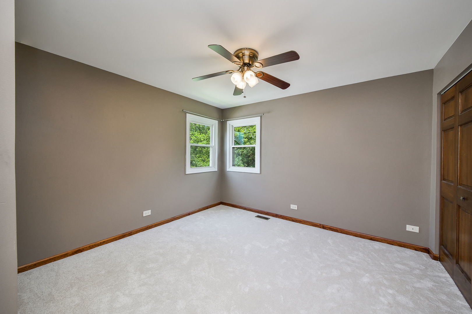 27W098 Walnut Drive