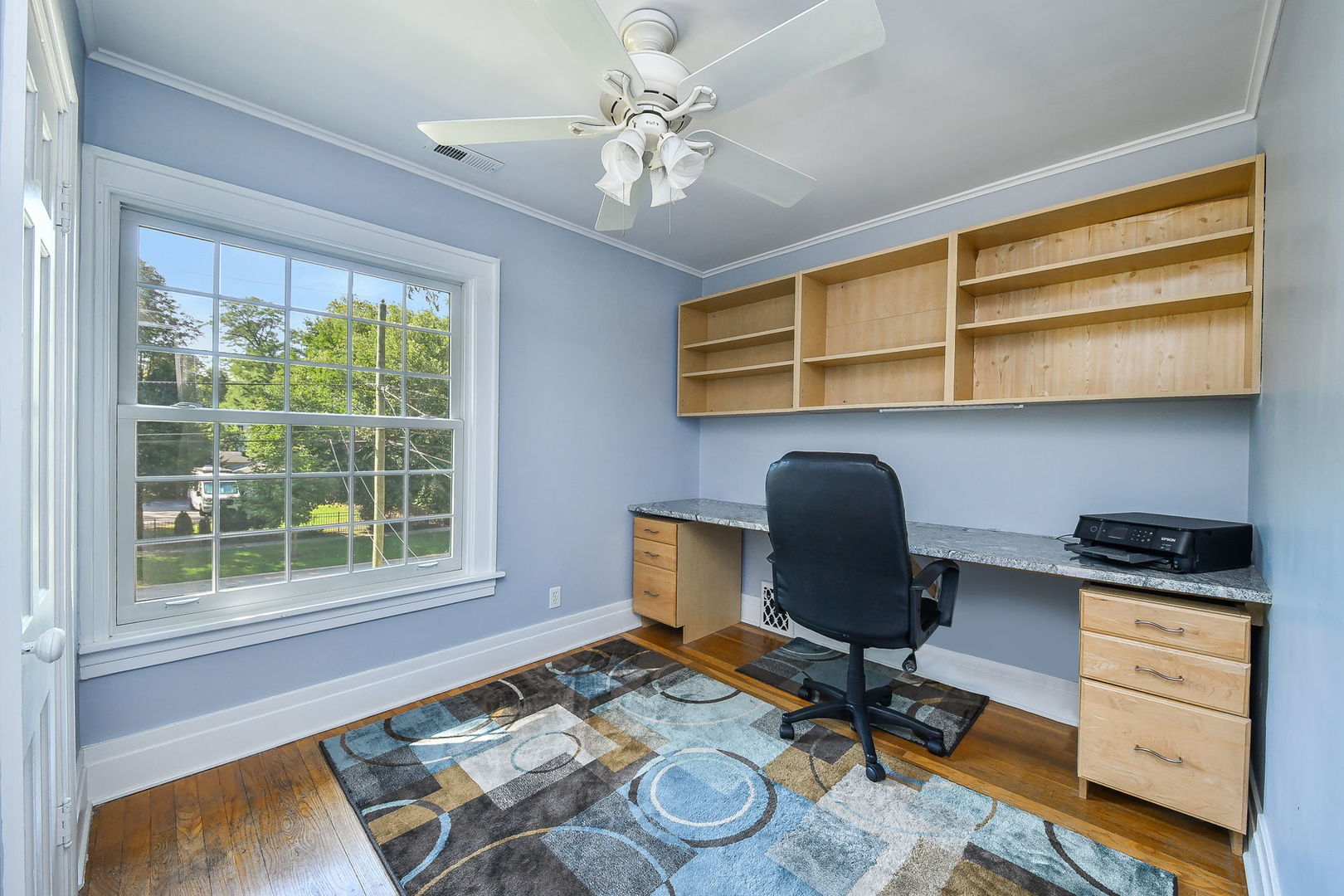 315 W Oak Avenue