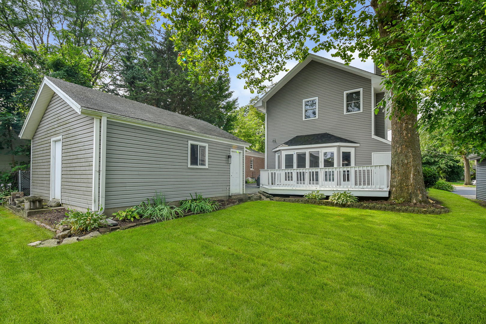 315 W Oak Avenue